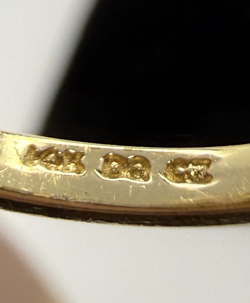 14 K Gold Heart Ring. Size 6.5. (total weight 3.1g)