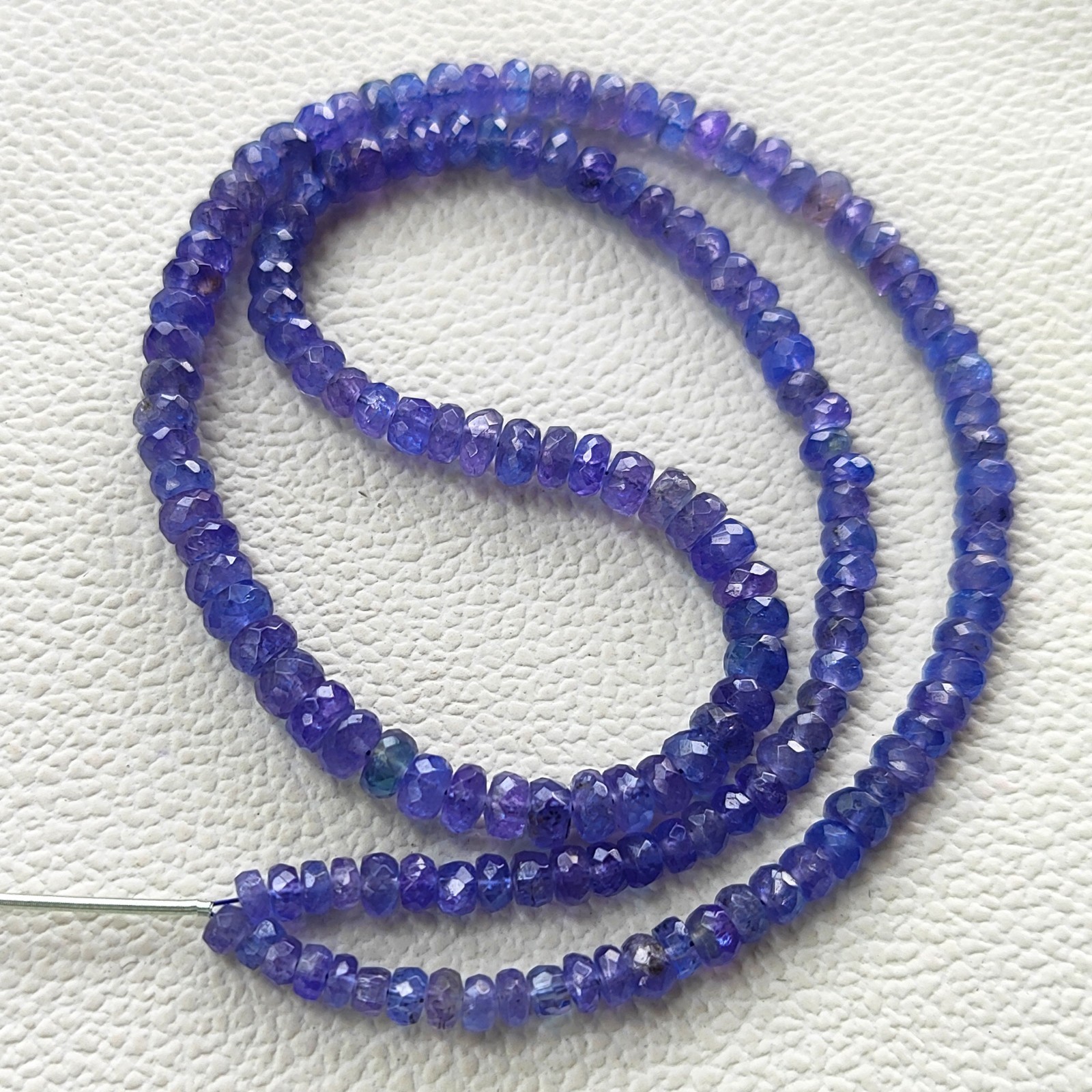 Tanzania Tanzanite Gemstone Beads Faceted Rondelle Shape 4.5mm-6mm 16″ Strand