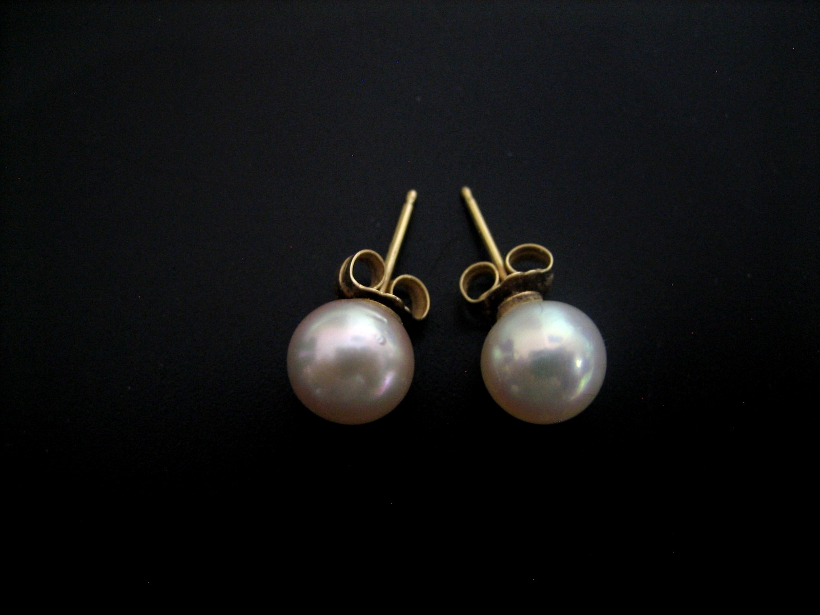 14K YELLOW GOLD 7.6mm PEARL STUD EARRINGS