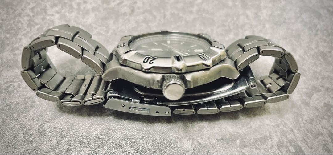 Antique CITIZEN ATTESA Titanium Quartz Diver’s Watch (with defects)