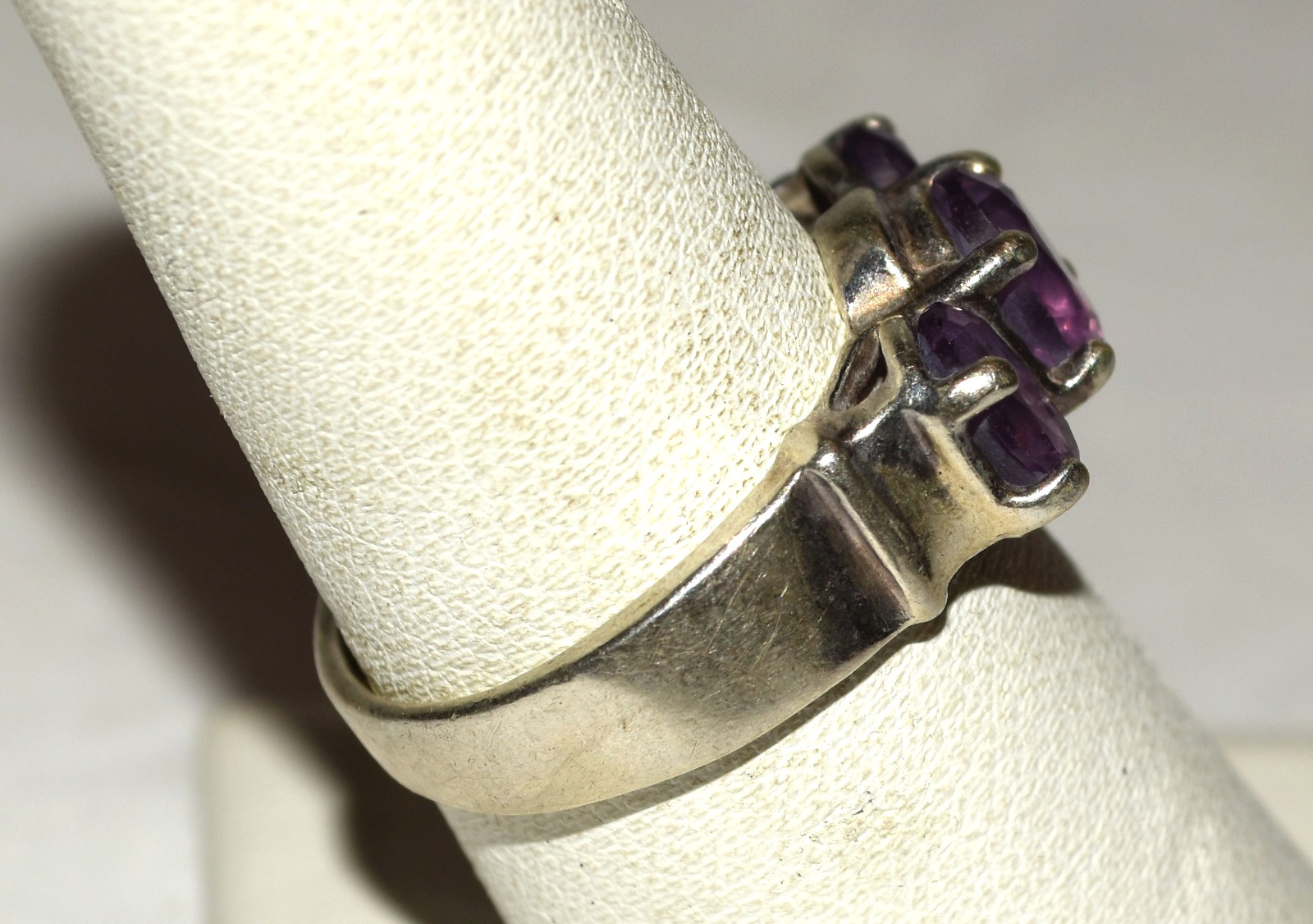 Vintage Signed UTC Amethyst 3 Oval Stones Sterling Silver Ring 5.3 Gram Size 6