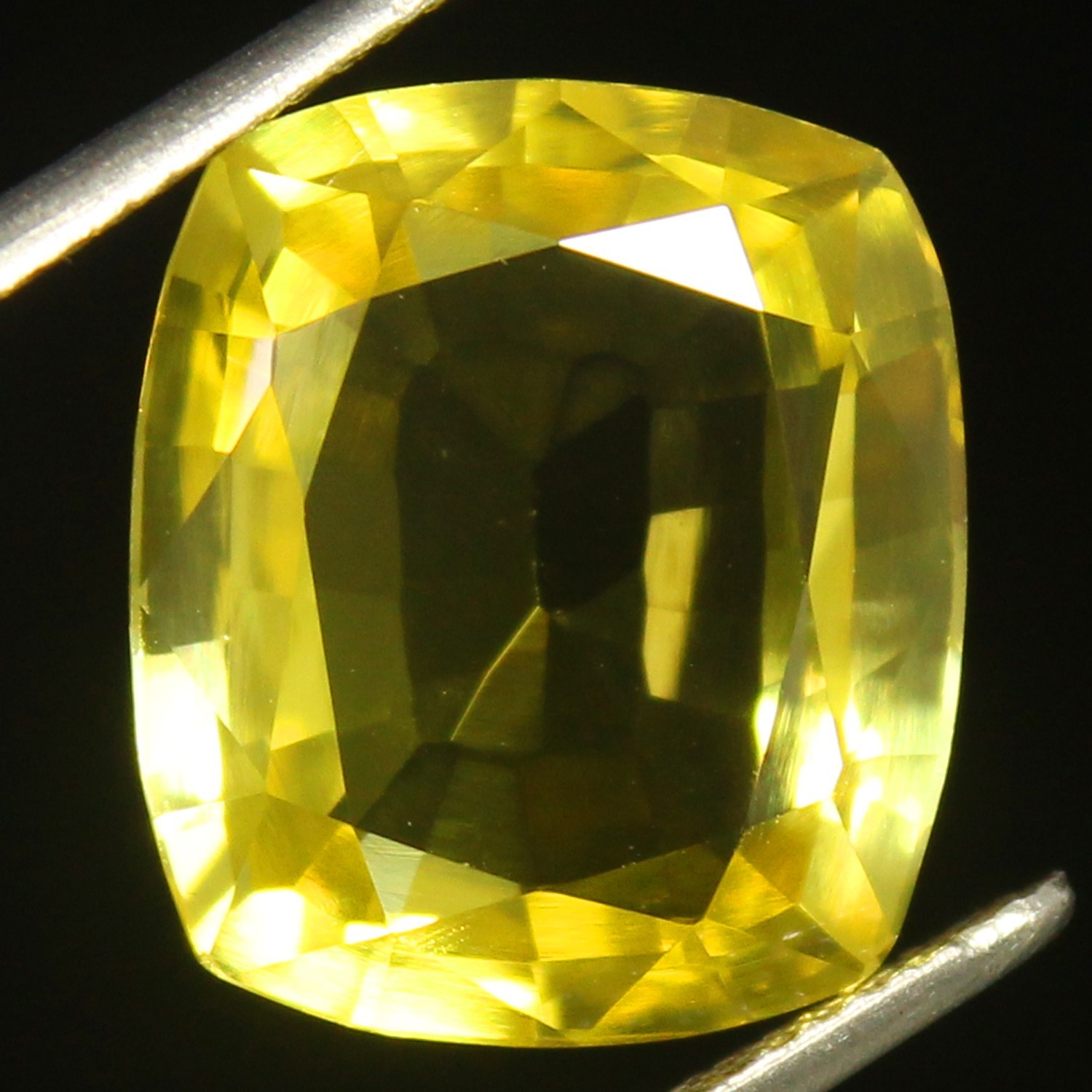 Natural 11.30 Ct Certified Ceylon Yellow Sapphire 14×12 MM Cushion AAA+ Gemstone