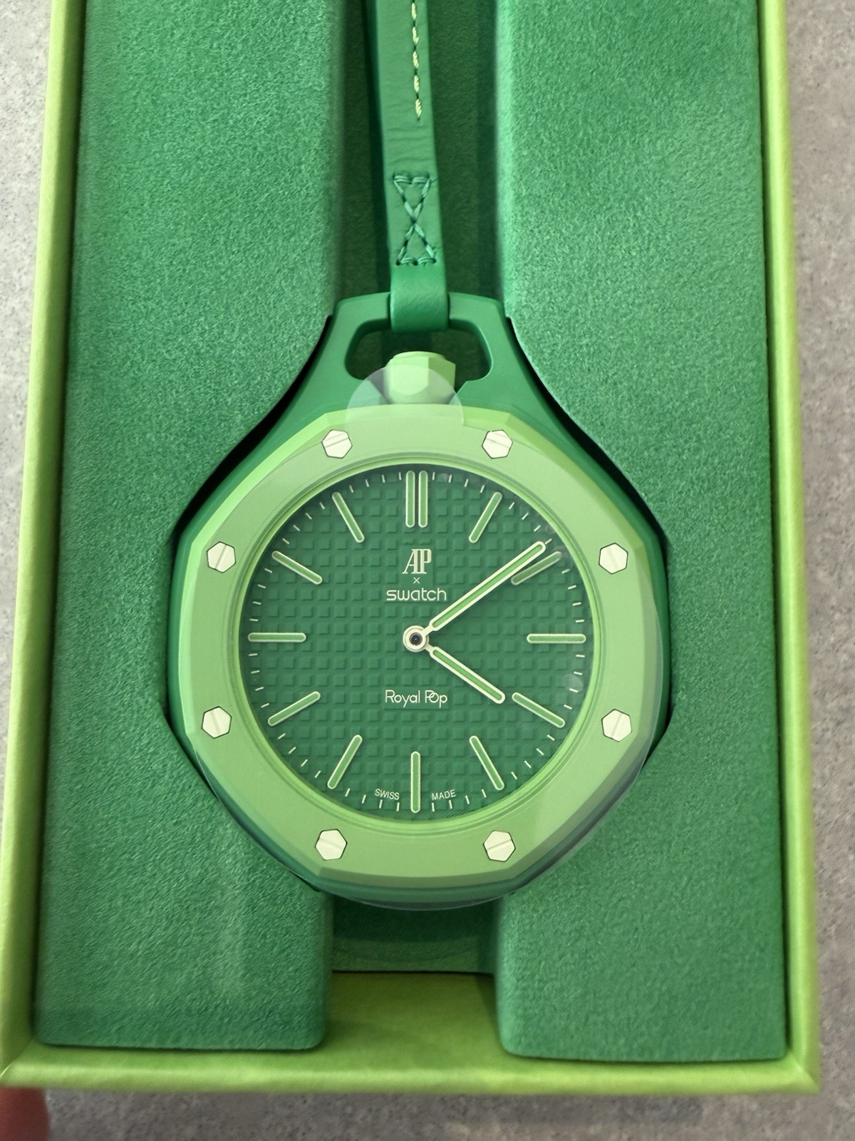 Swatch x Audemars Piguet Royal Pop AP ‘Green Eight’