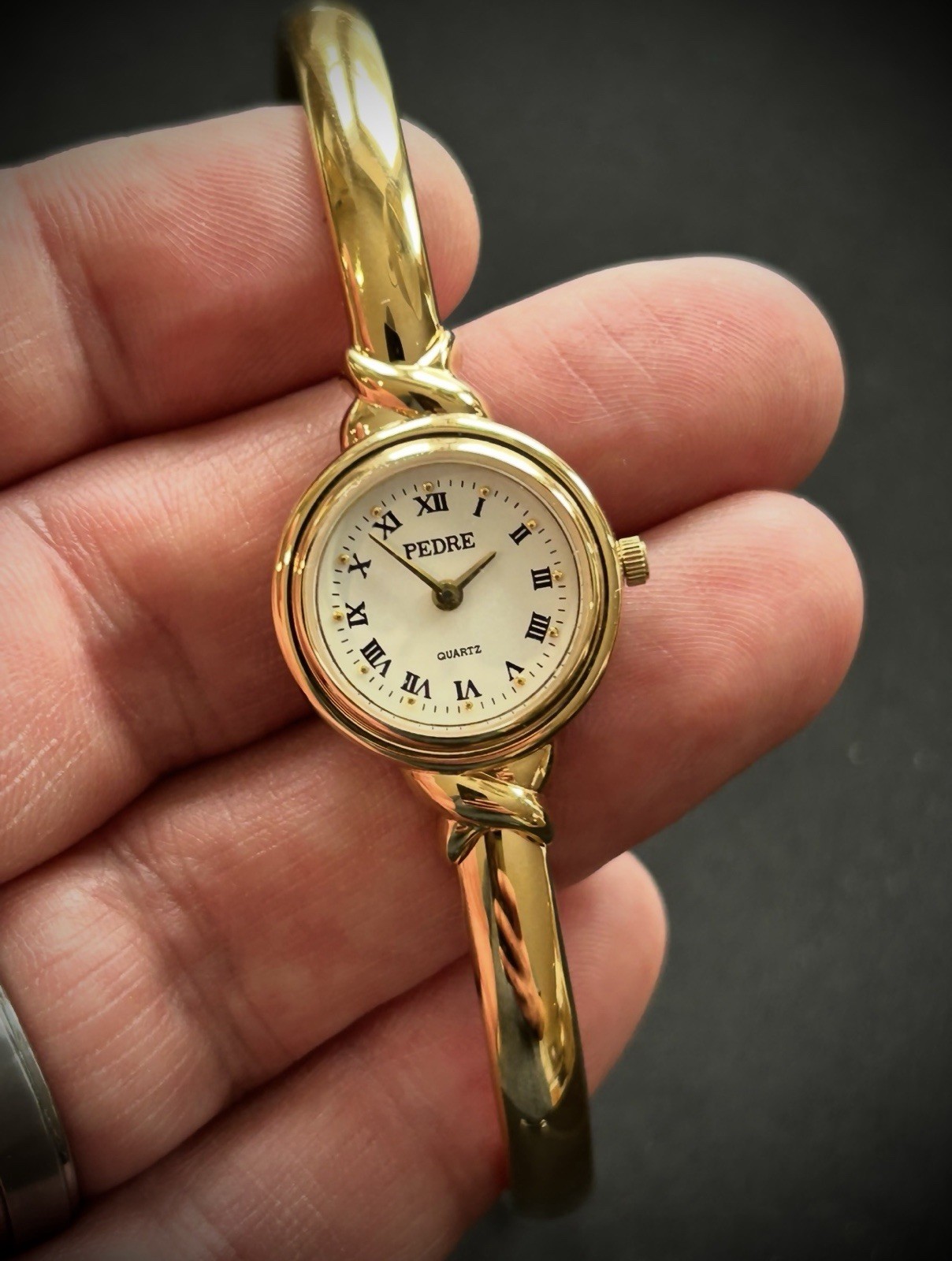 😍 NEW MINT NOS Trendy DAINTY 90s PEDRE Mini Roman Bangle Gold Tone Quartz Watch