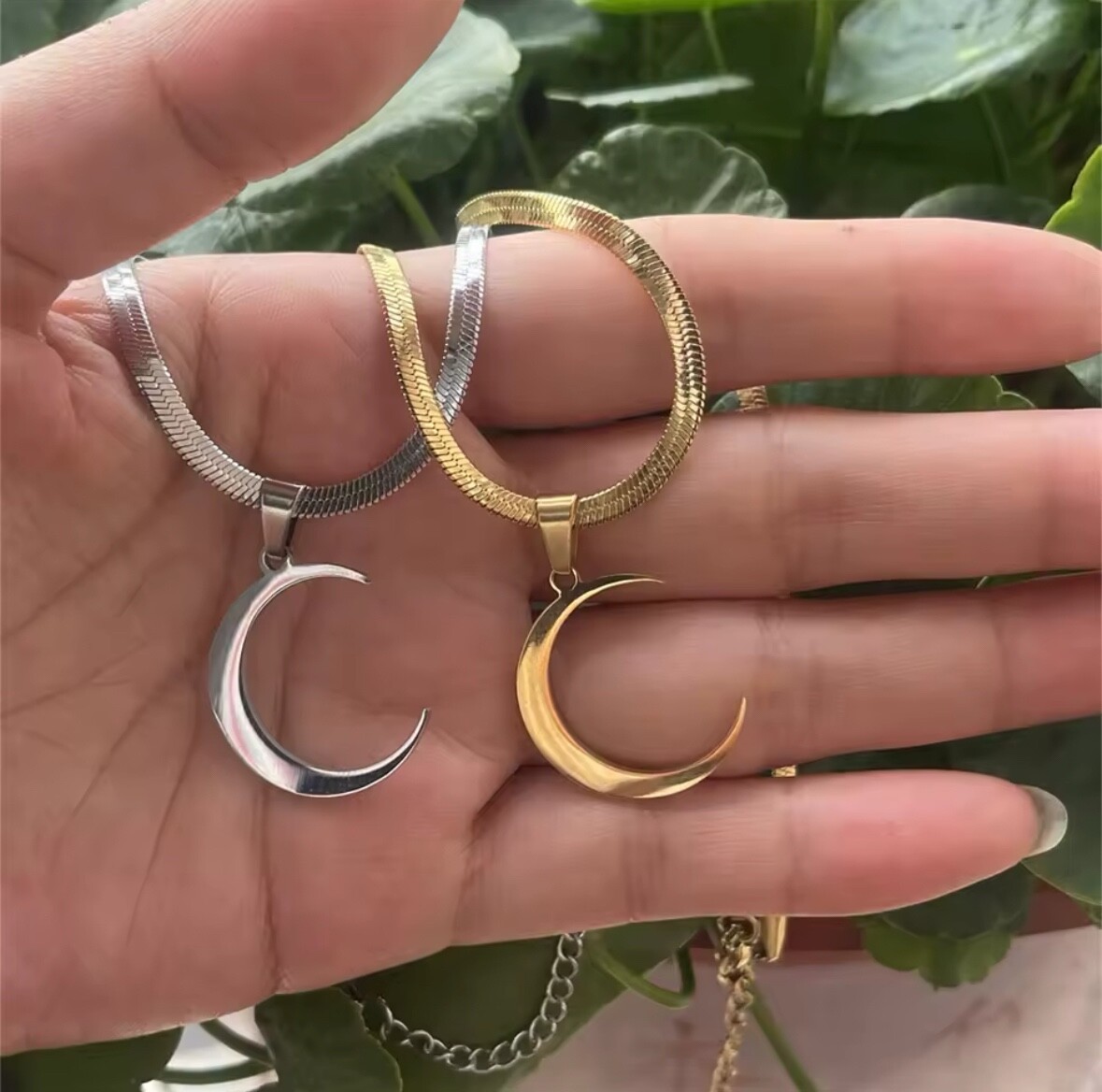 Fashion Jewelry Gold Or Silver Crescent Moon Pendant Necklace 1-603