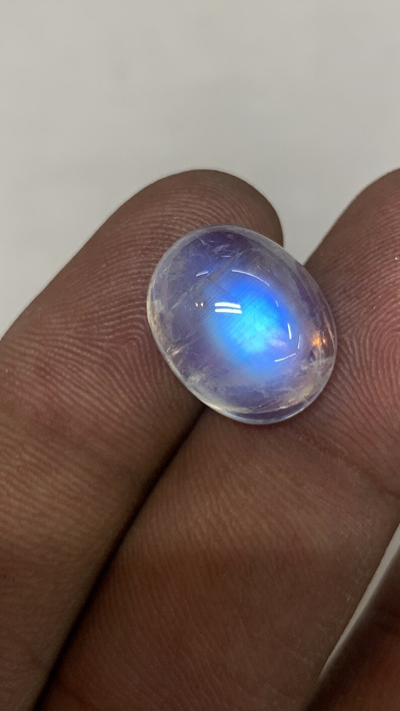 AAAAAAAA Quality Rainbow Moonstone Blue Fire Oval Shape Cabochon 12X15 MM
