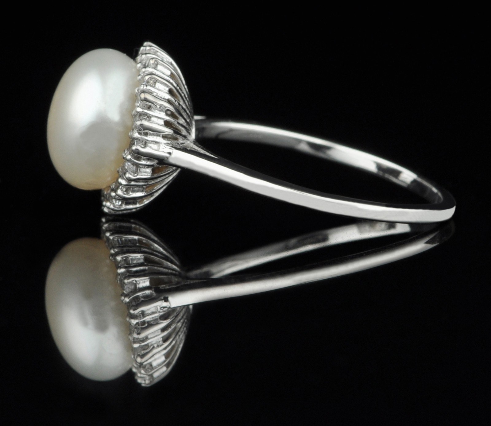 4.00Cts. Round Shape 100% Natural Pearl Certified Diamond Ring In 925 Silver