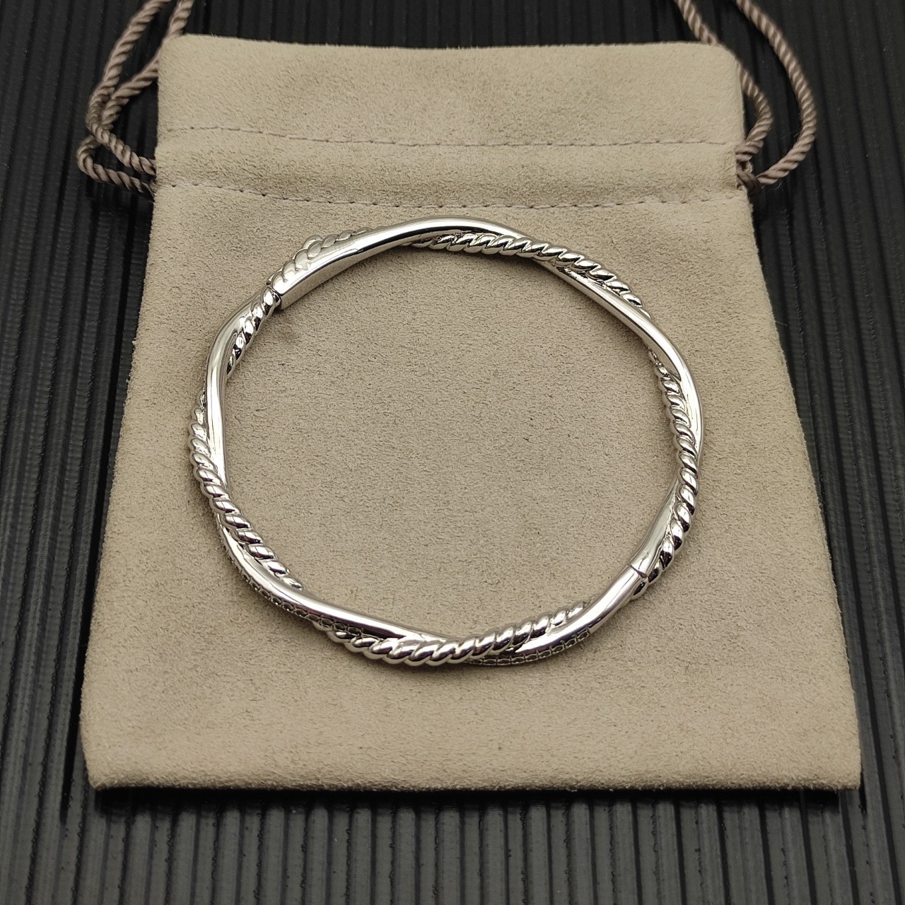 David Yurman 4.4mm Petite Infinity Bracelet Sterling Silver with Diamonds Medium