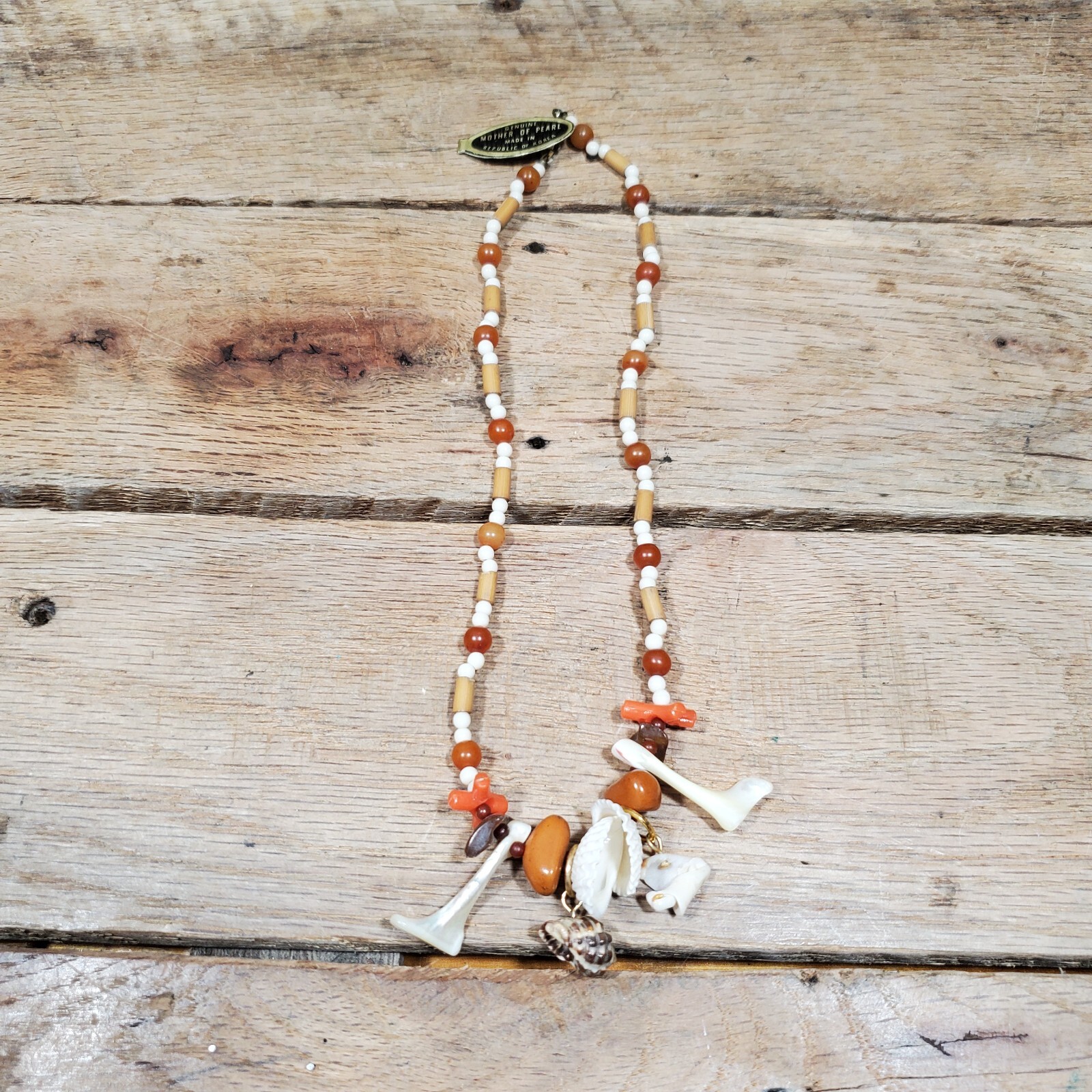 VTG Mother Of Pearl Sea Shell Necklace NOS Republic Of Korea