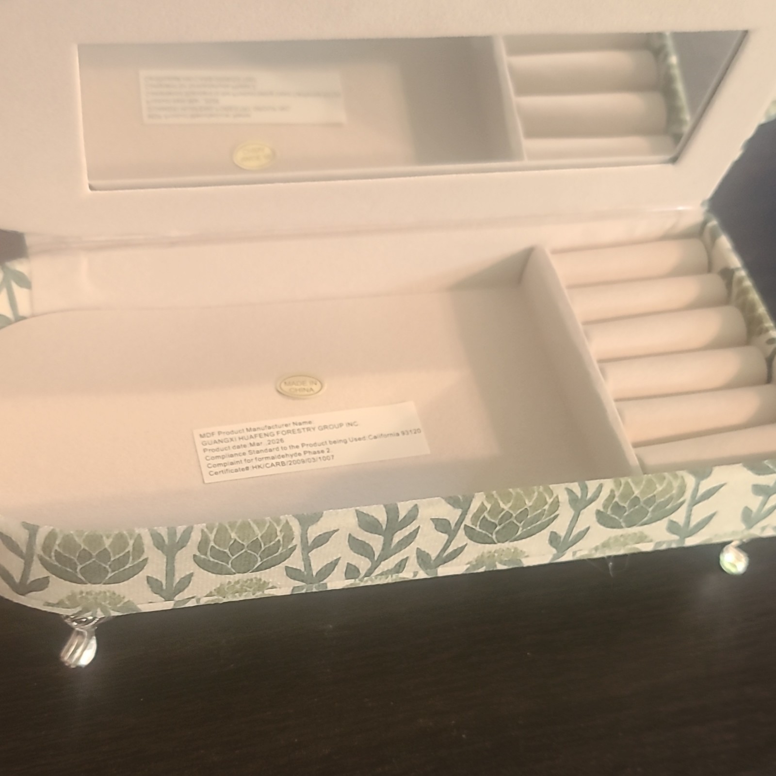 Sofa-Shaped Jewelry Box w/ Mirror, Lined Fabric, Holds 6 Rings Green Floral