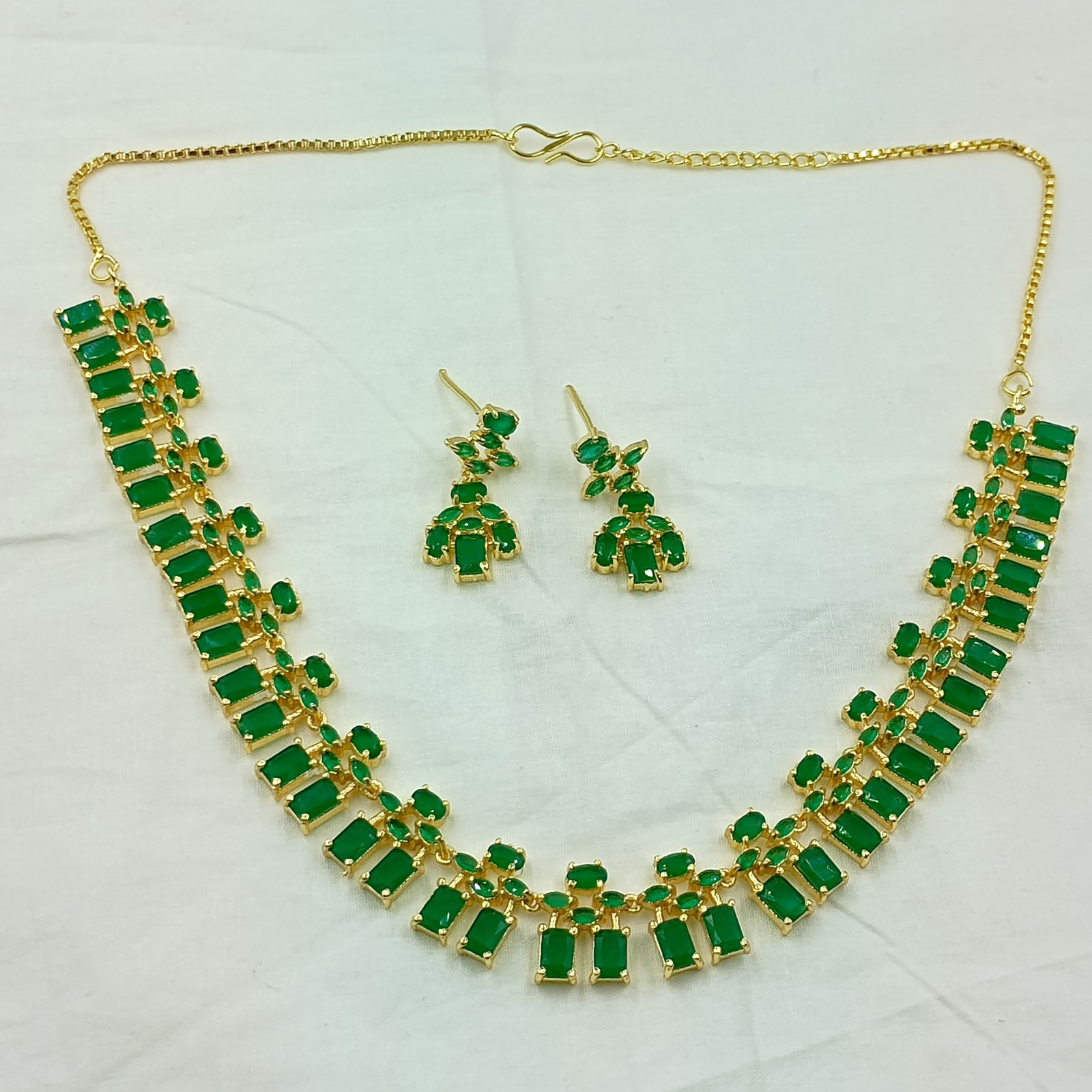 22K Gold Plated South Indian Emerald Necklace Ethnic Bridal Jewelry Set