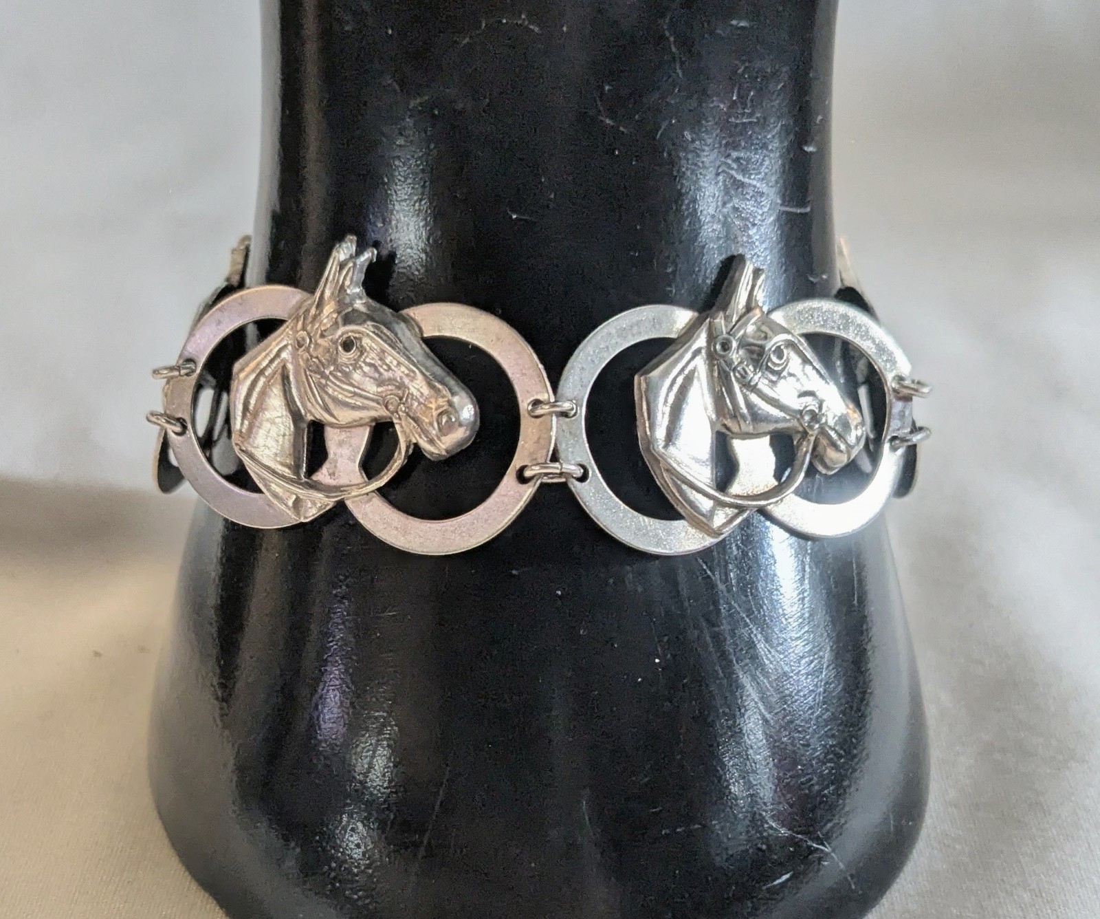 Vintage Sterling Silver Horse Head Links Bracelet 15.5gm 7.5 inches Long