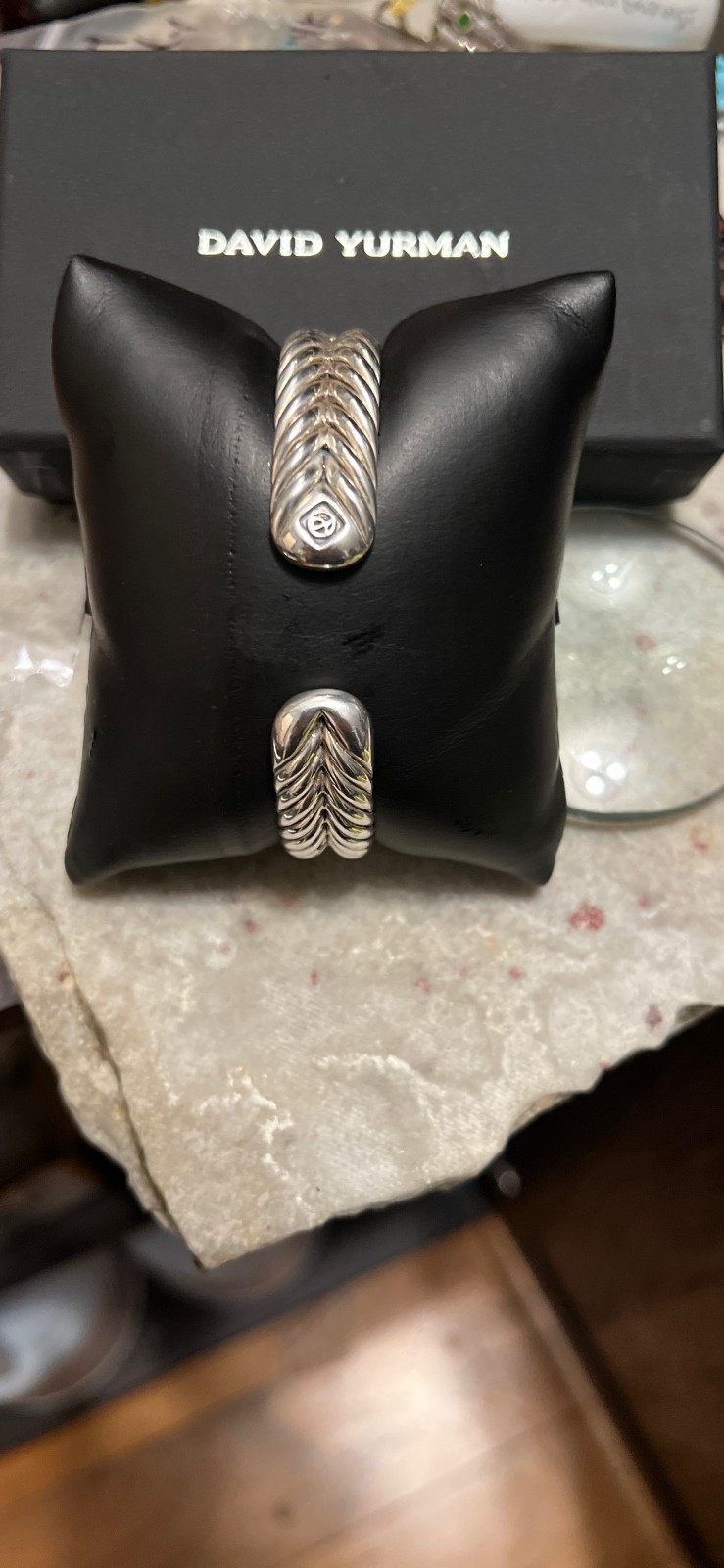 David Yurman Chevron Cross over Swirl design 925 Cuff Bracelet 7.5
