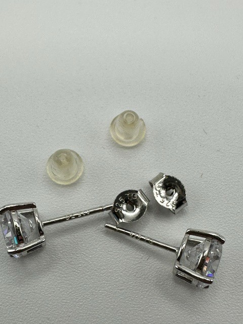 Brilliant Round Synthetic Gemstone Stud Earrings 925 Sterling Silver TG 2ctw