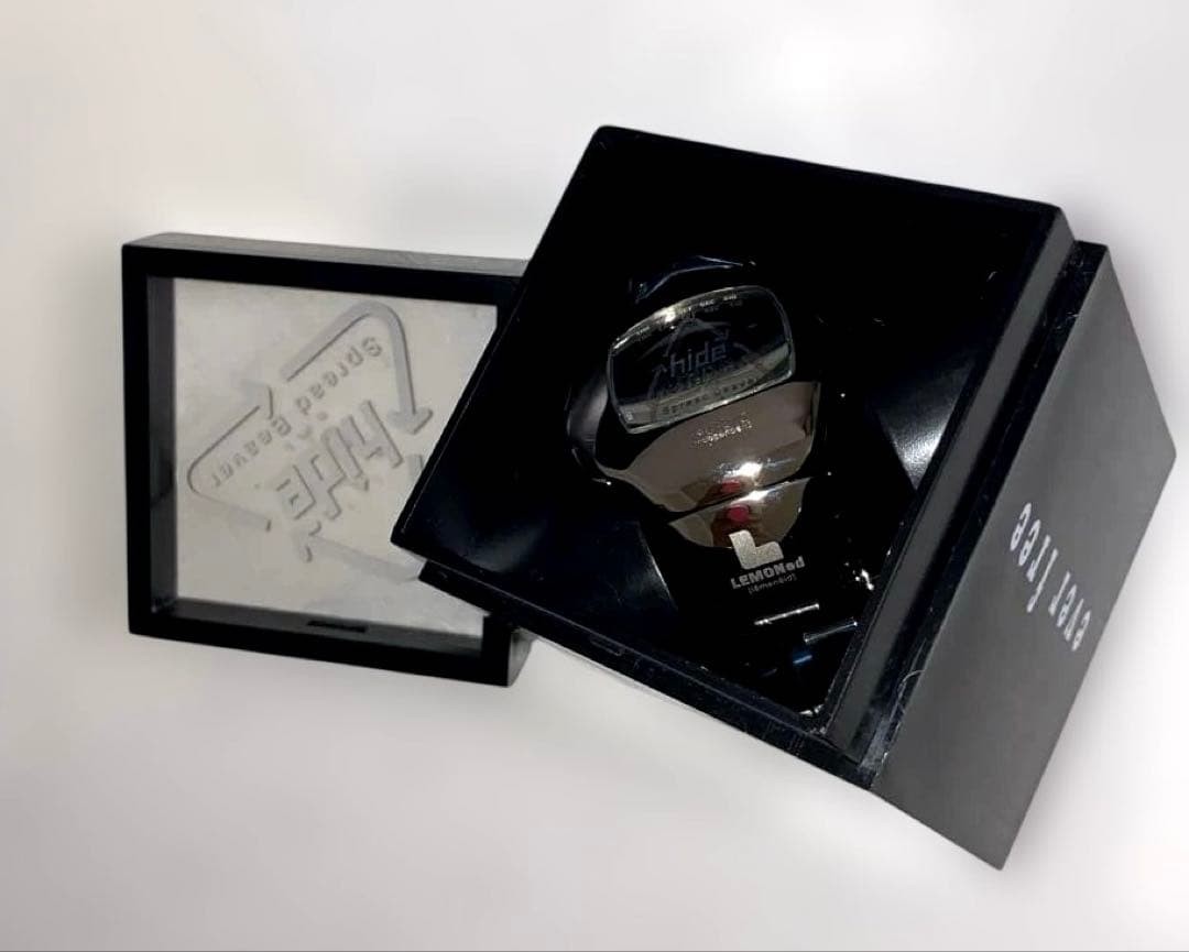 Limited Edition Condition hide with Spread Beaver Citizen Watch Complete Set