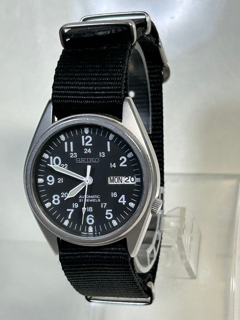 SEIKO Slim and Lightweight Boys’ Military Watch 7S26-3060 Black Dial
