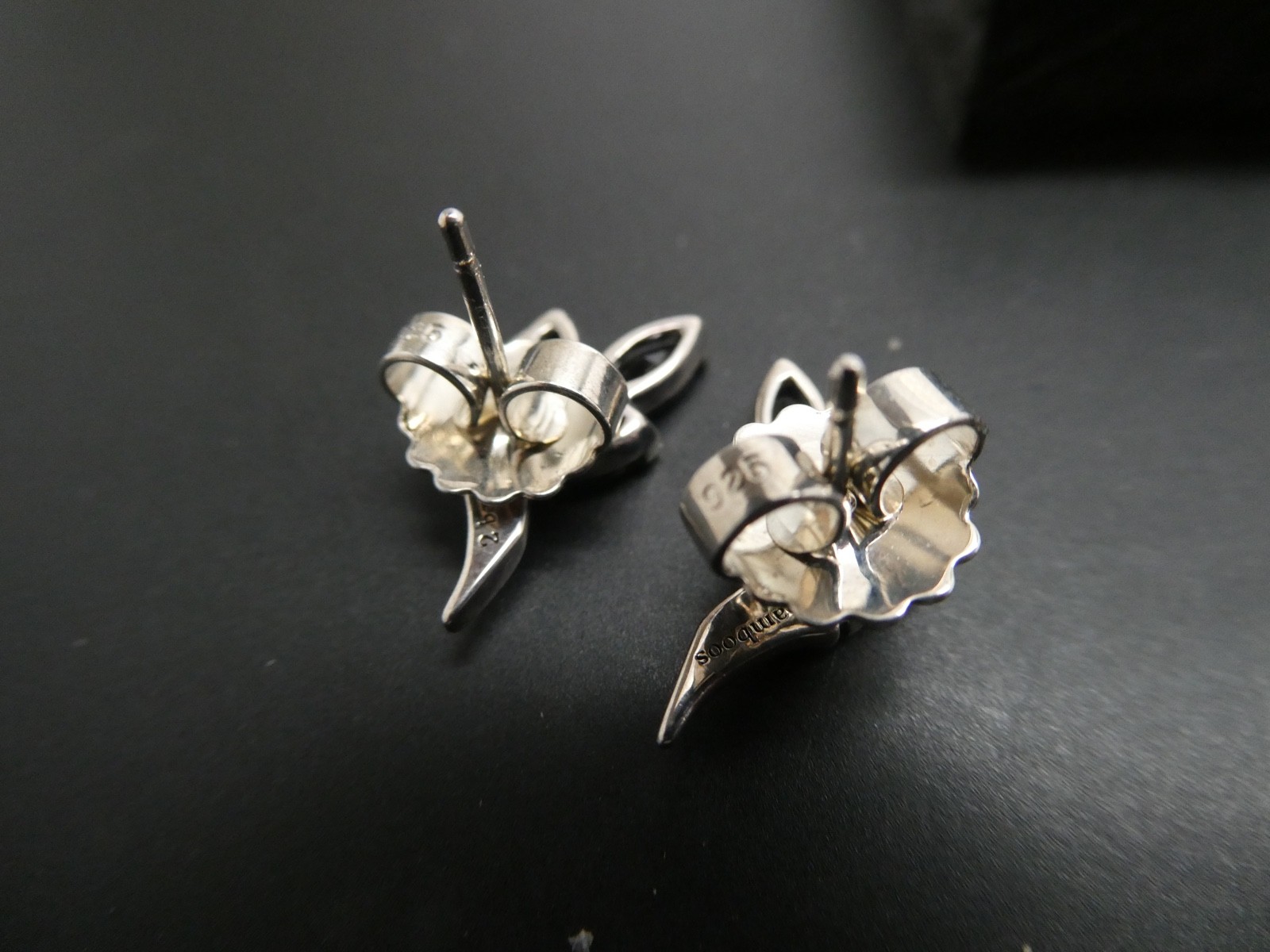 JOHN HARDY Bamboo BLACK SPINEL Leaf Stud Sterling Silver 925 Earrings NEW