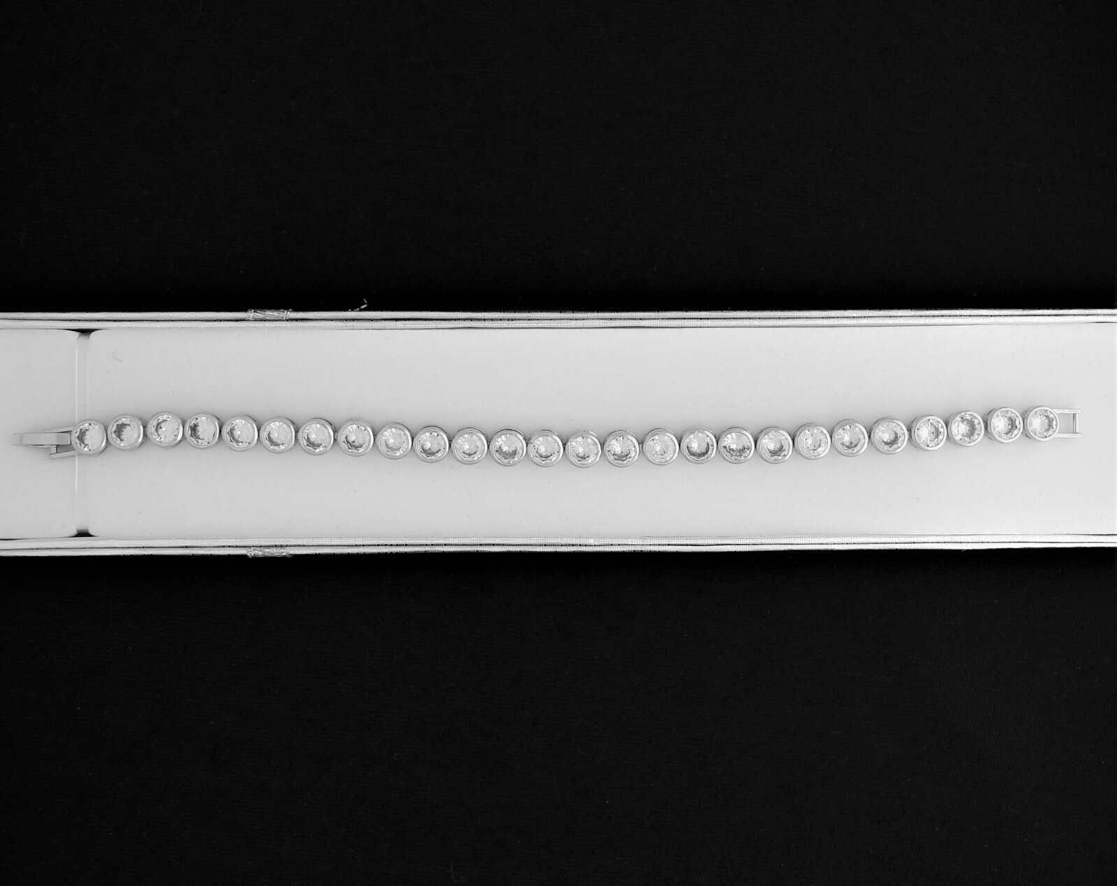 Broadway Bezel Diamond Tennis Bracelet