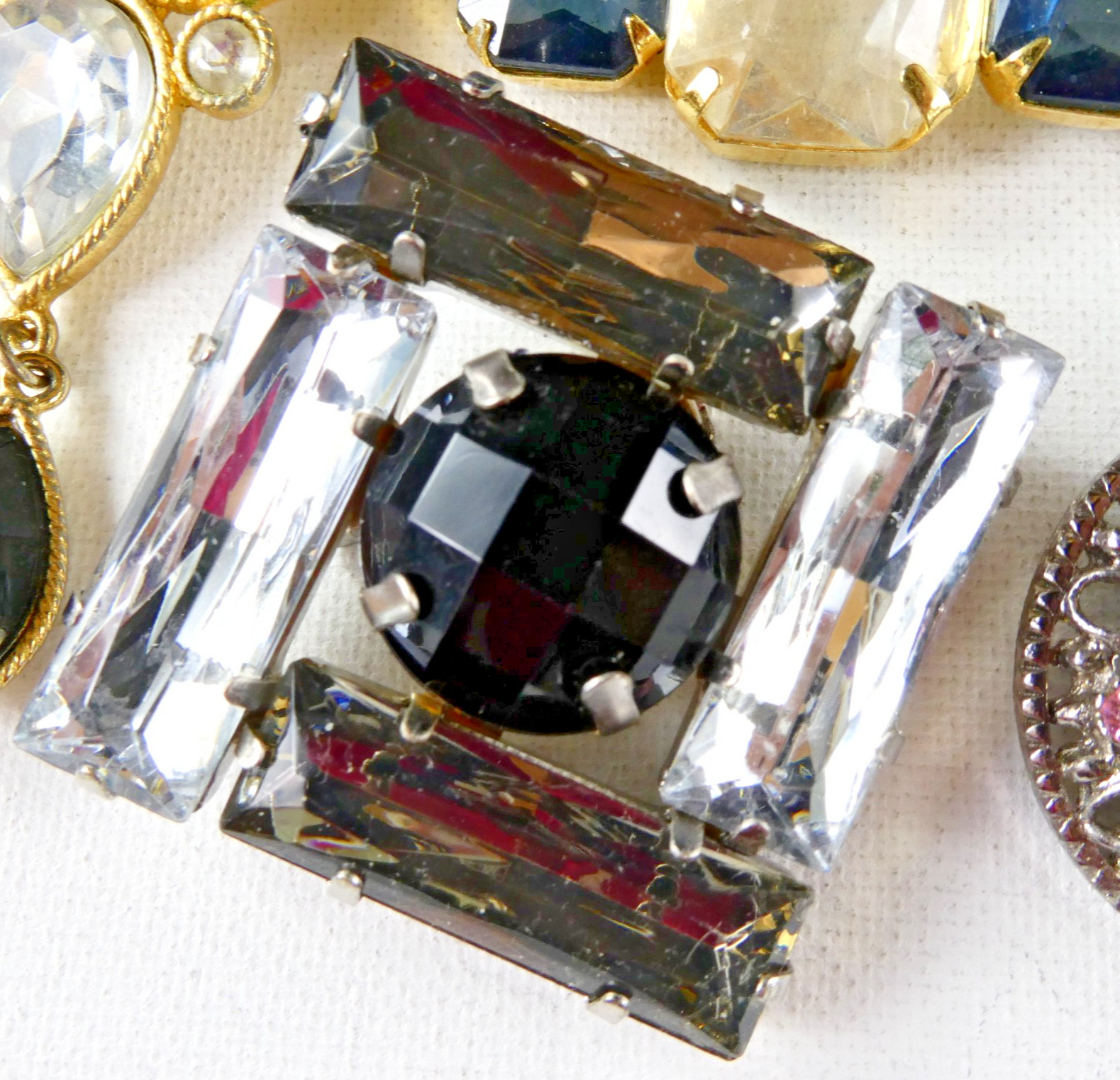 Plastic PIN BROOCH Collection 10 Piece Acrylic Lucite Multi Color Stones Large
