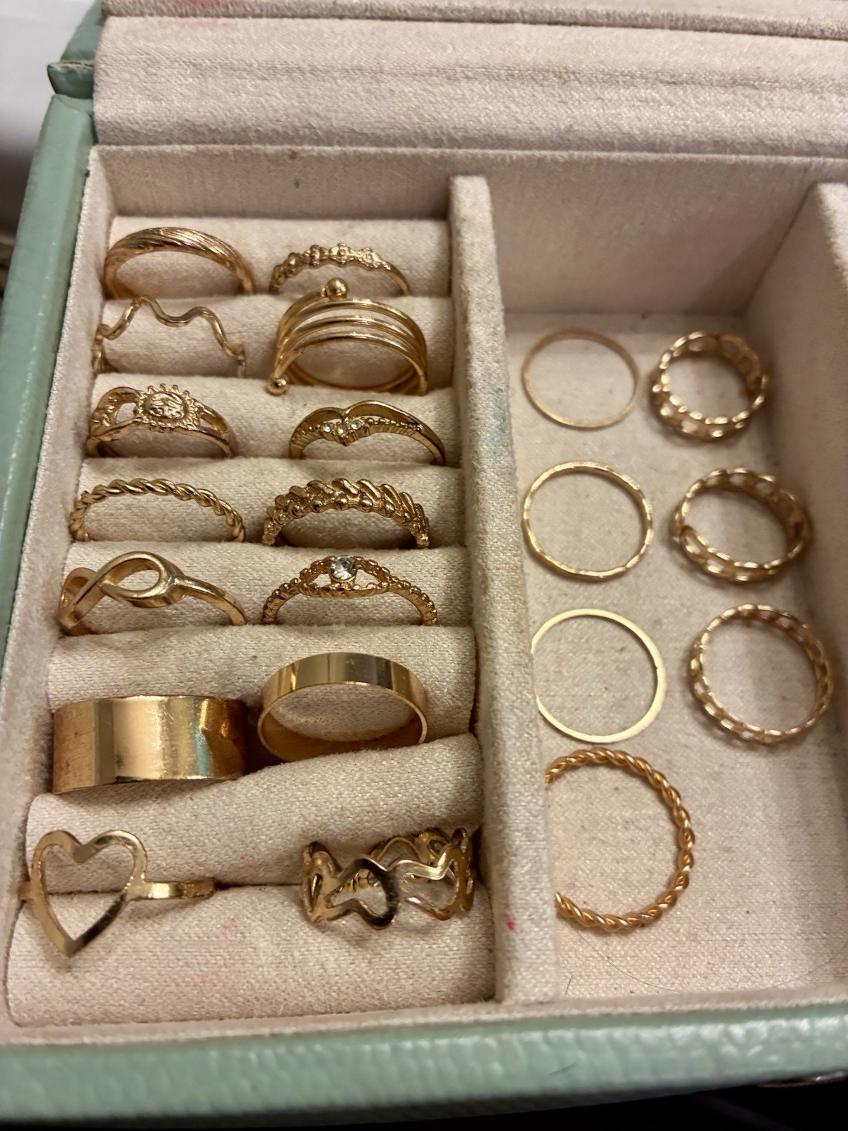 Gold Tone Mixed Lot of 21 Rings, No Stone, Unisex Adults sz 5 small