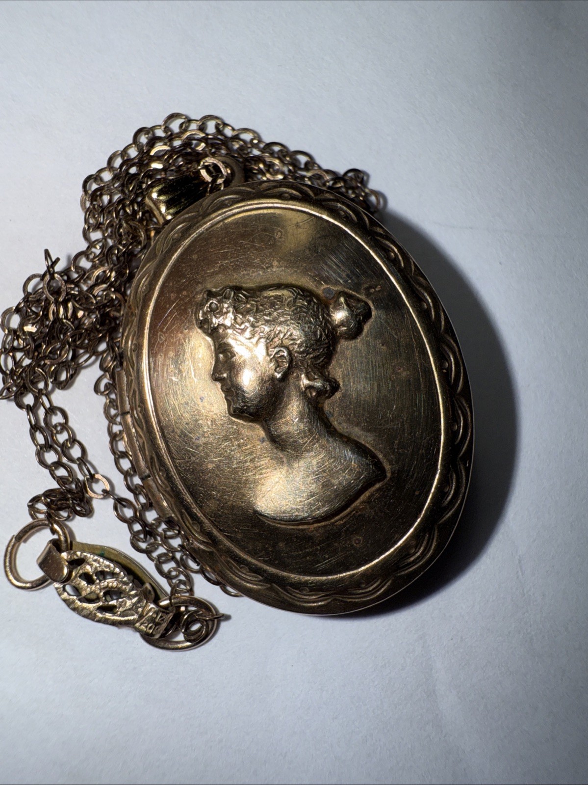 Necklace Pretty Locket Gold Filled ? Victorian Pretty Lady 100 Years Left Facing