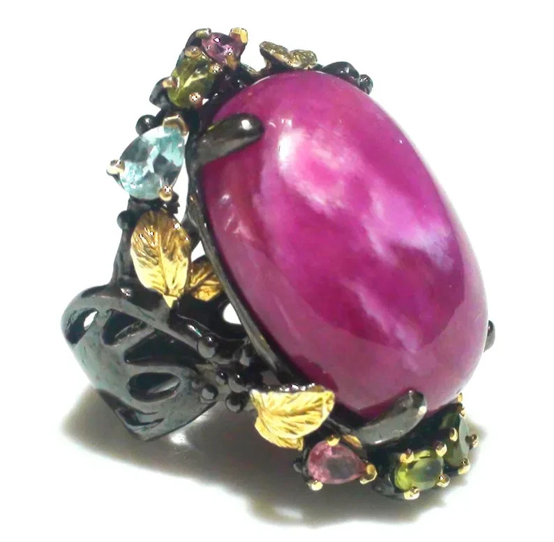 Cherry Ruby 86.30 carat Lizard Ring, Sterling Silver, Black & Yellow Gold Plated