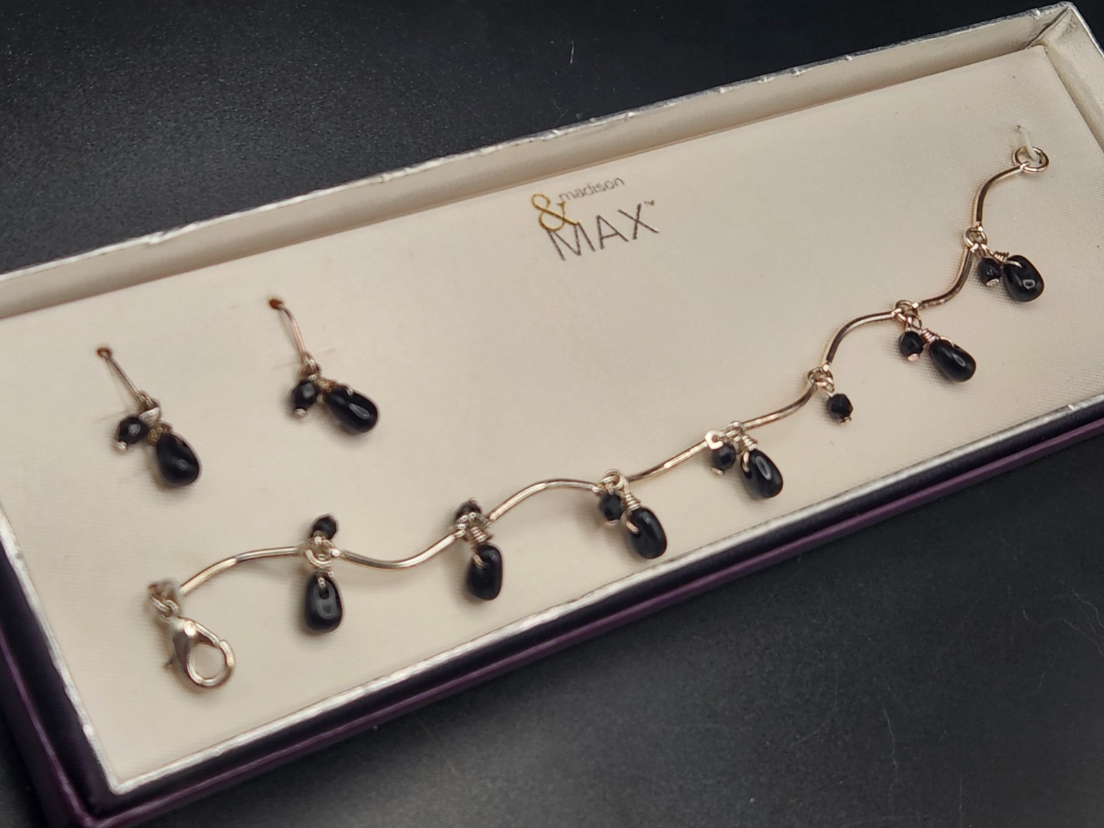 #0029 – Madison & Max Black Bead Bracelet & Dangle Earrings Gift Set Silver Tone