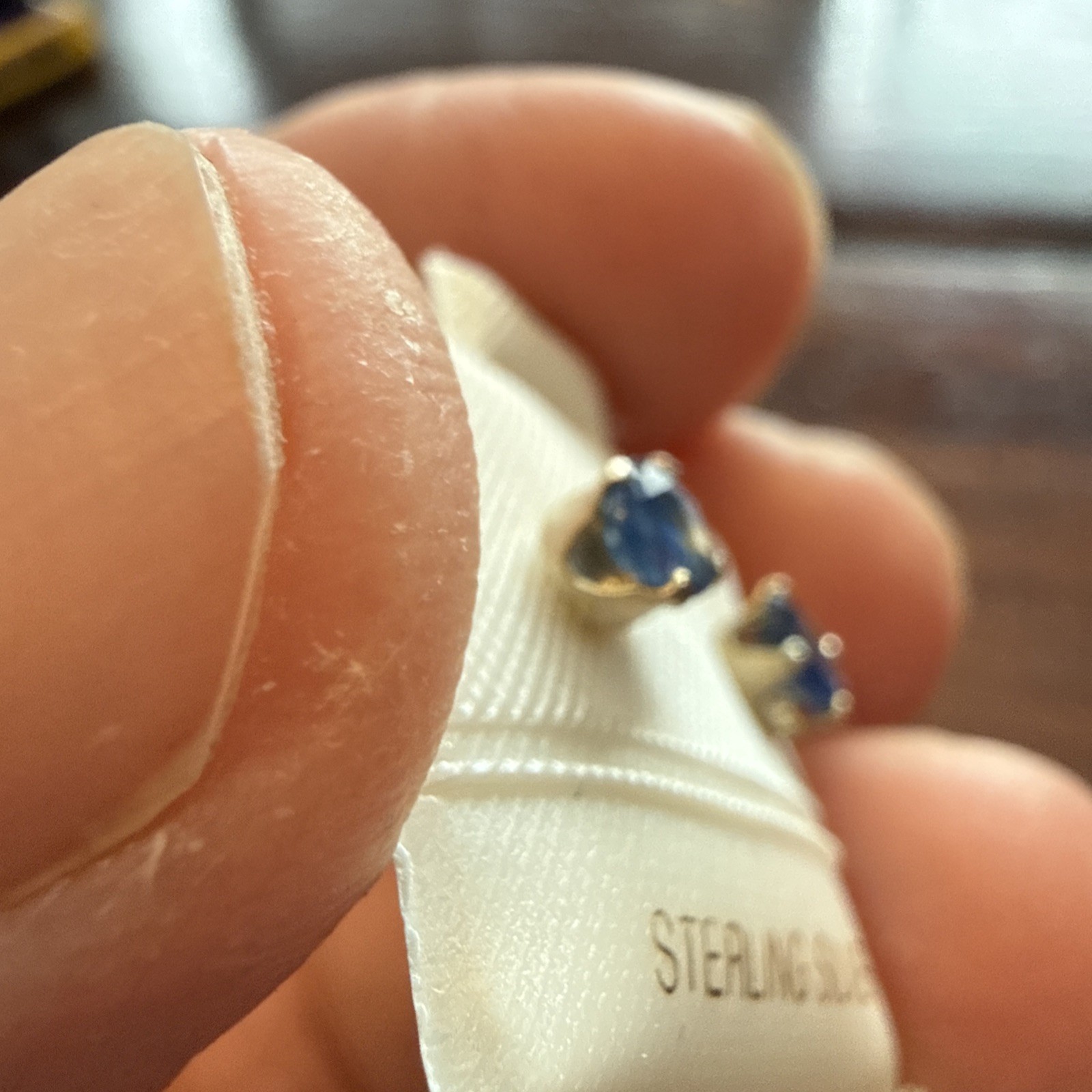 Genuine Sapphire Oval Basket set Stud Earrings in Sterling Silver Canada 6×4 E20