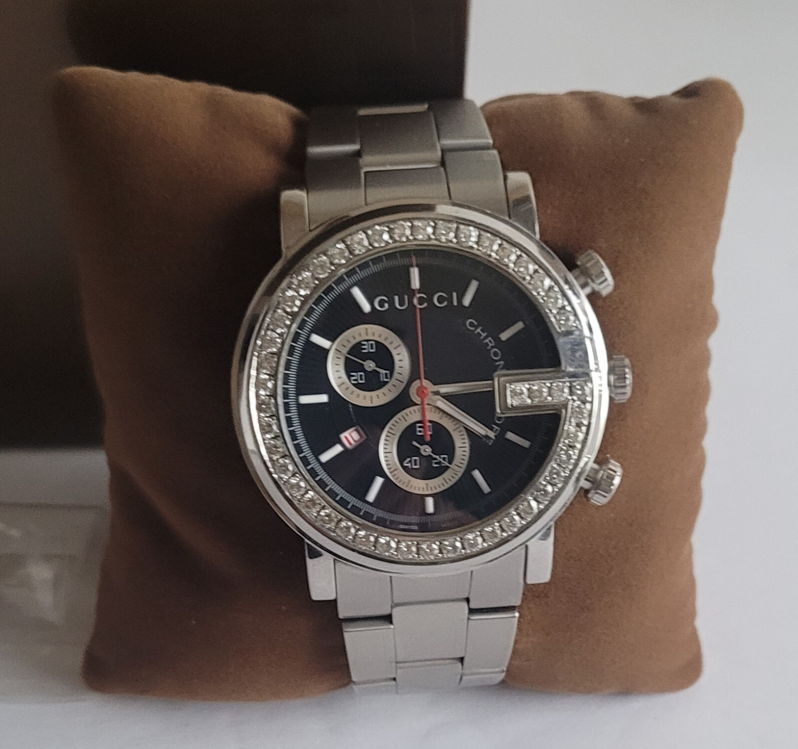 Gucci Chronoscope Watch 46 Diamond Bezel Mens’ SS Band Model #YA101309