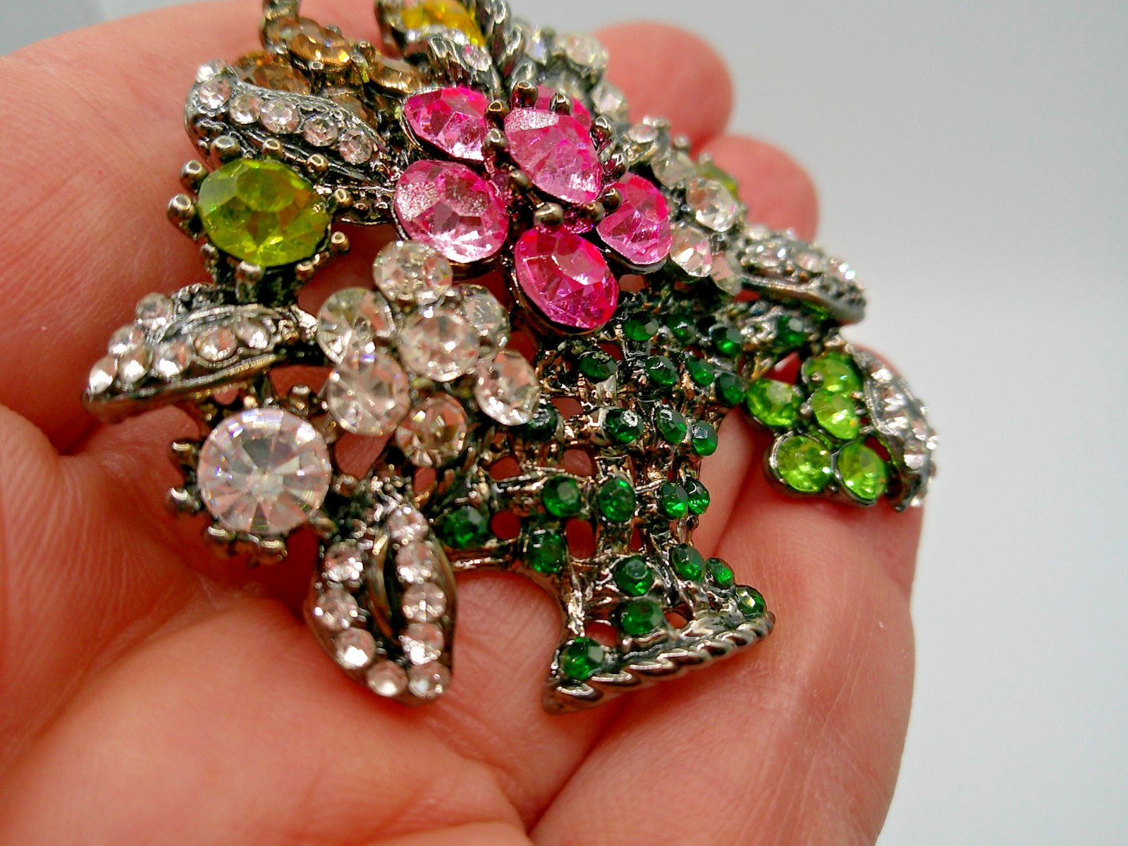 Rhinestone Flower Basket brooch Pin with dangler ~ 2″ (F8)