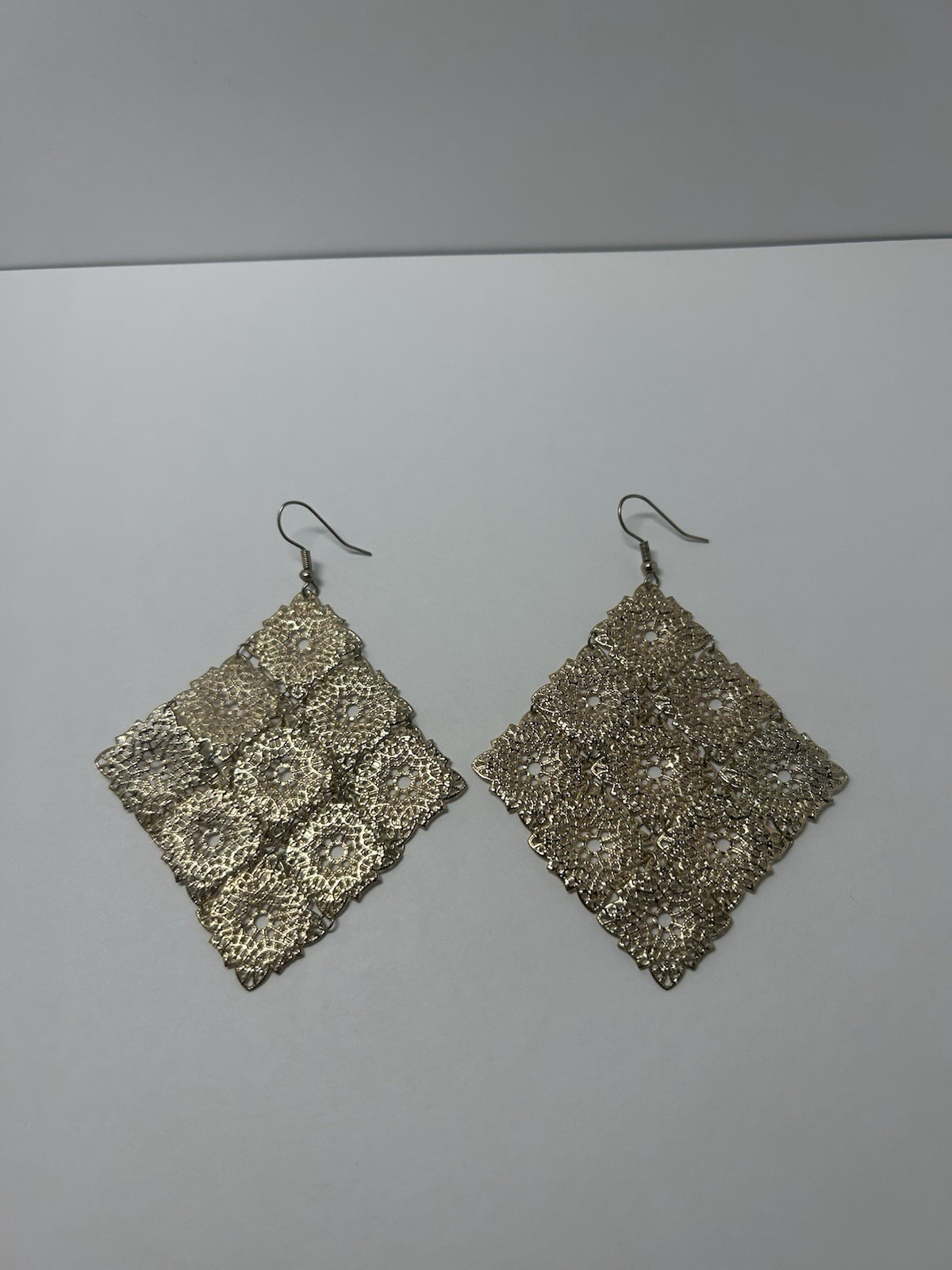 Gold Tone Square Filigree Dangle/Drop Hook Earrings Metal Lobe No Stone