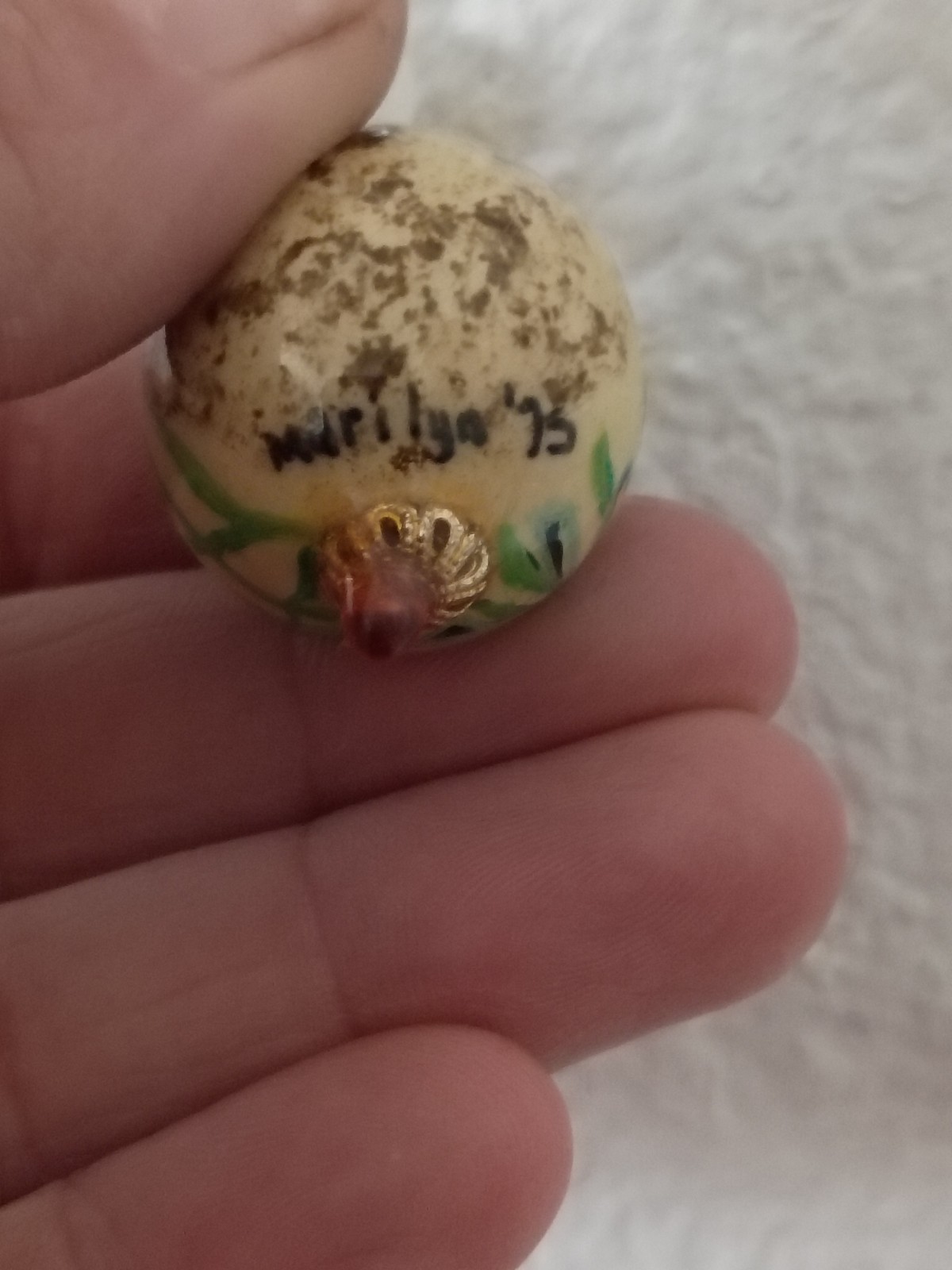 Vintage 1975 Real Egg Shell Necklace Pendant Hand Painted Floral Signed Marilyn