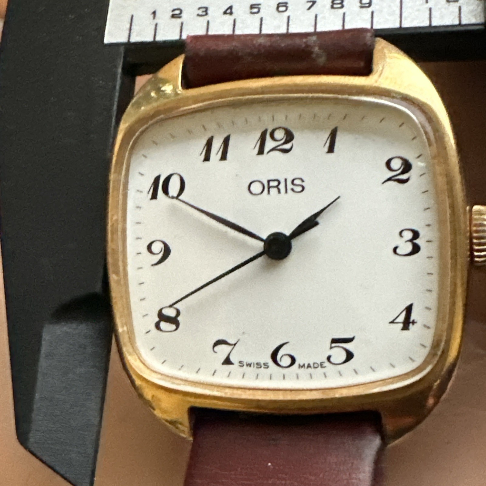 Retro 1970’s Gents TV screen Oris, Sold As Seen For Spares/Repairs Only.