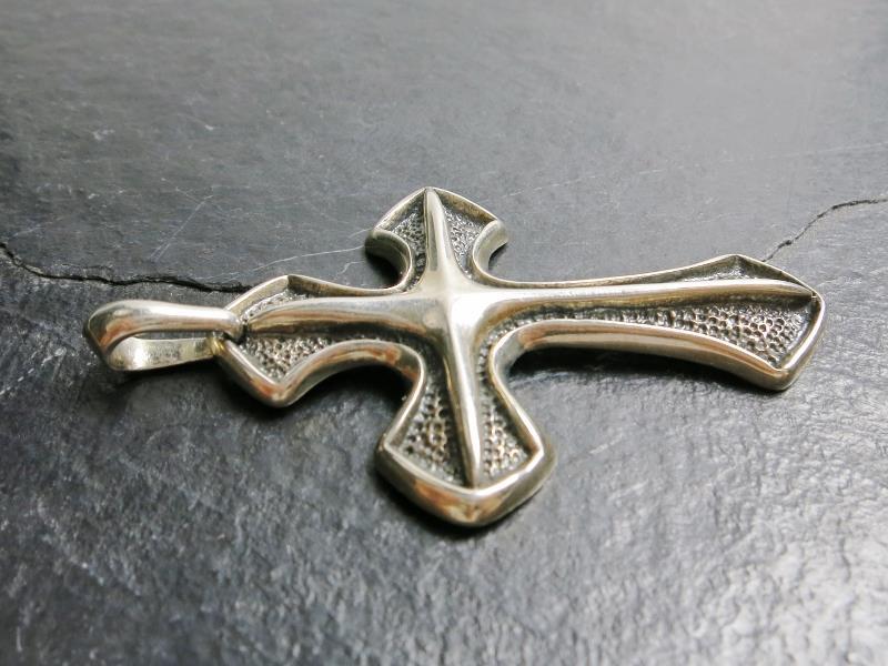 925 Solid Sterling Silver Men’s Biker Unisex Cross Pendant Unique Textured