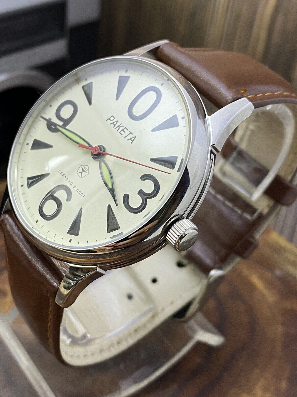 Vintage Raketa “Big Zero” Watch – Minimalist Soviet Style with Distinctive Dial