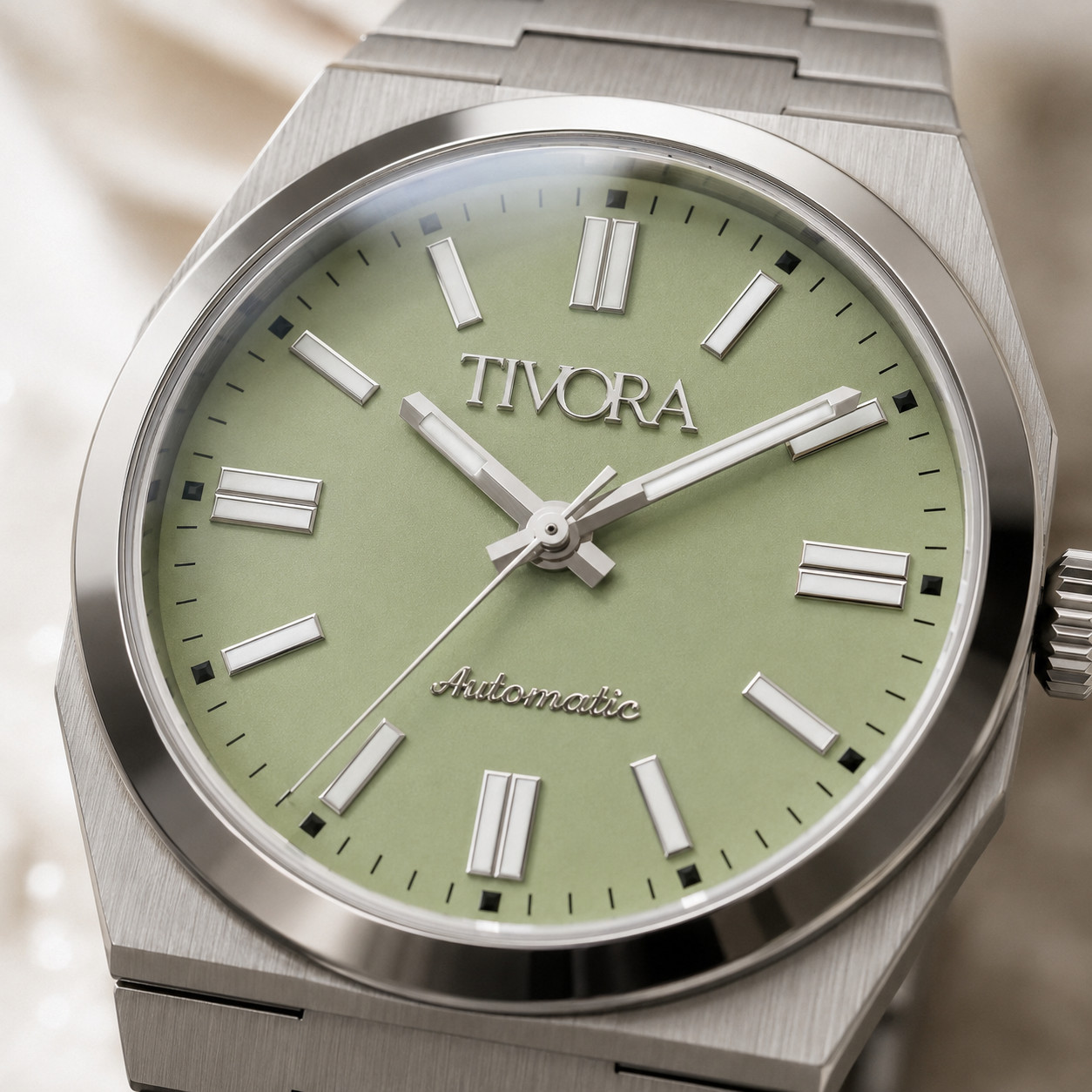 TÍVORÁ Échelon Argent Steel Lime Dial – Custom Branded Automatic Watch