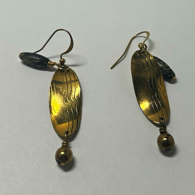 Gold Tone Leaf Bead Drop Dangle/Drop Hook Earrings Metal Lobe No Stone
