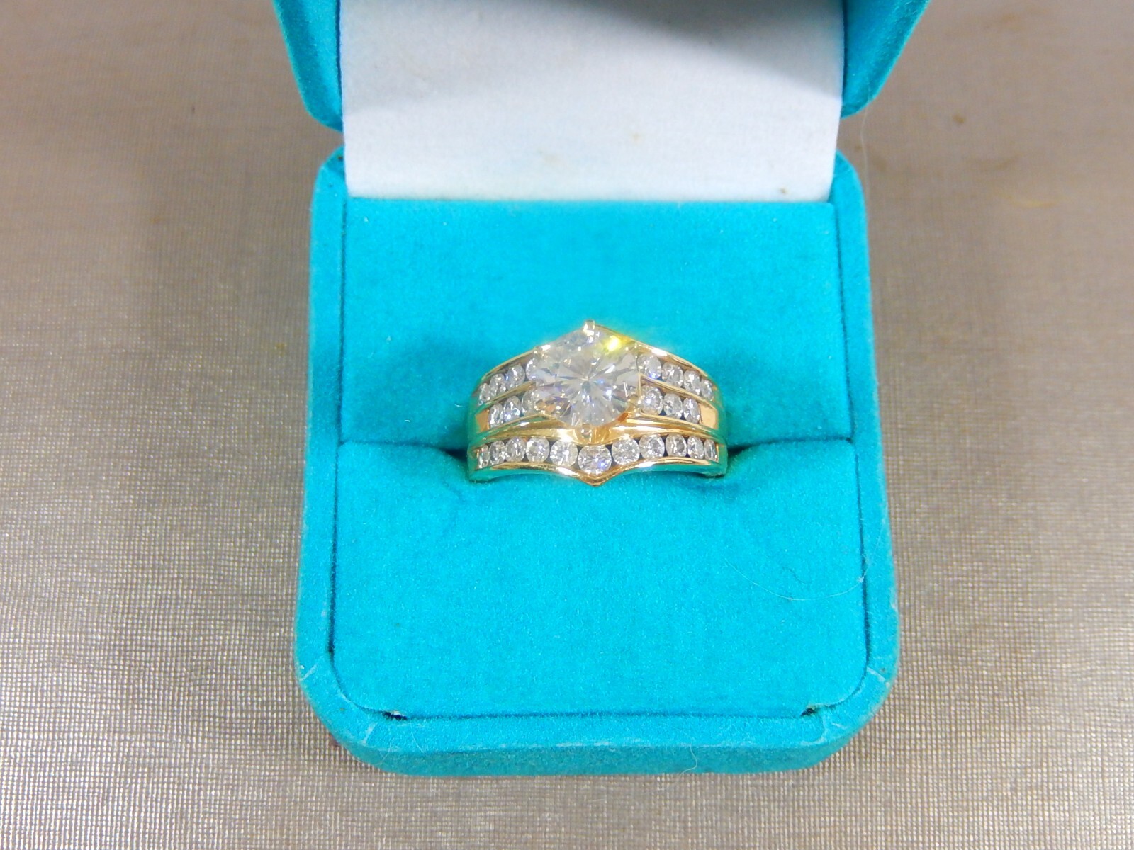 14K YG Approx. 2.5 CTW CERTIFIED MOISSANITE RING, GTR MOI S7 9.11g