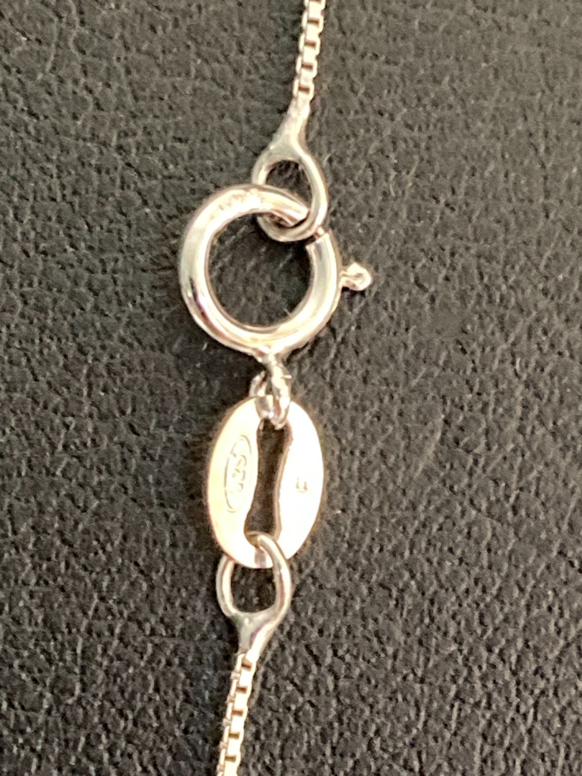 .925 Sterling Silver 18″ Box Chain Necklace 0.5mm Spring Ring
