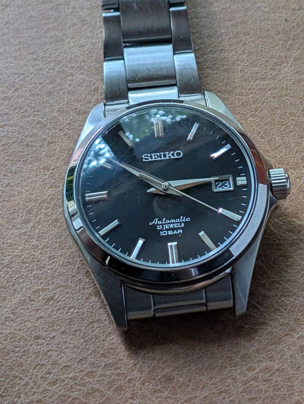 Seiko Crown Black Unisex Adults Watch – SZSB012