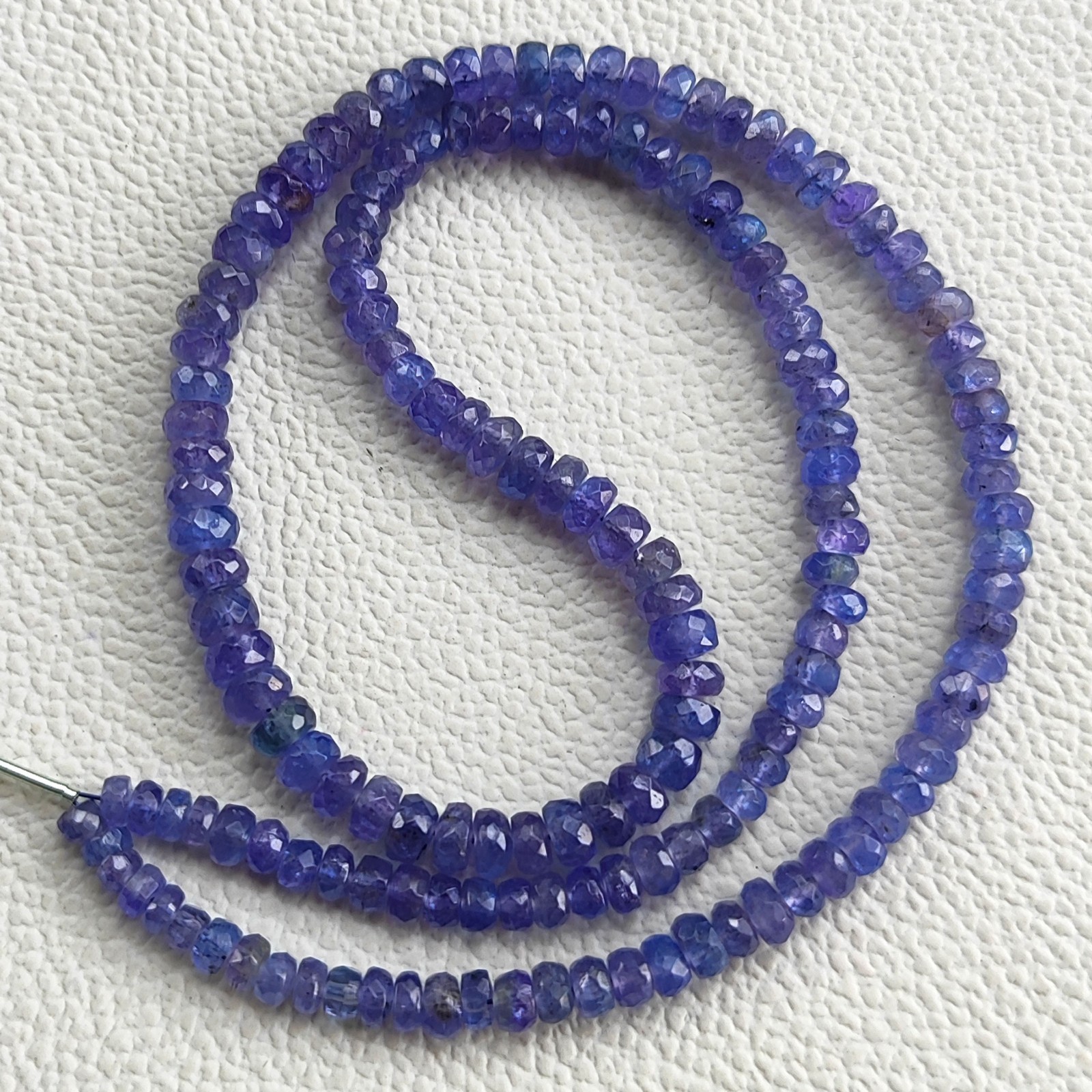 Tanzania Tanzanite Gemstone Beads Faceted Rondelle Shape 4.5mm-6mm 16″ Strand