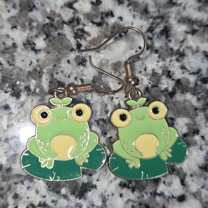 Green Frog Dangle/Drop Hook Earrings, Enamel & Metal, No Stone