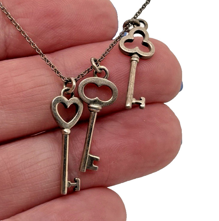 Tiffany & Co. Sterling Silver Three Keys Necklace 925 Heart Clover Key Pendants
