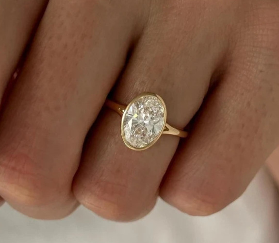IGI Lab Grown Diamond 2.00 CT Oval-Cut EF/VS1 Engagement Ring 14K Yellow Gold