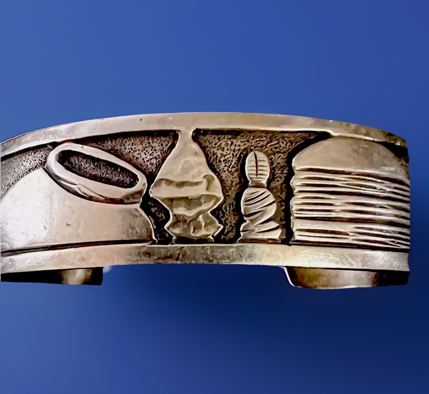 VTG BCT BECENTI STERLING SILVER NAVAJO OVERLAY STORYTELLER CUFF BRACELET 6.75”