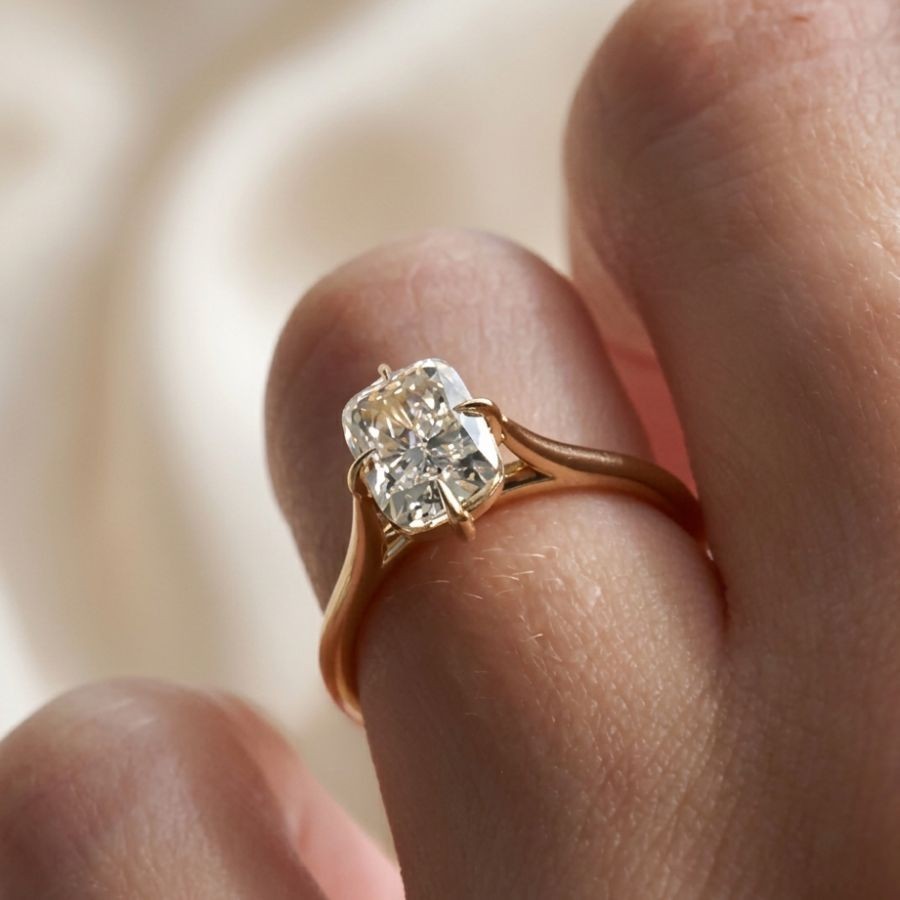 2.00Ct Cushion-Cut VS1 Lab Grown Diamond Wedding Engagement Ring 14k Yellow Gold