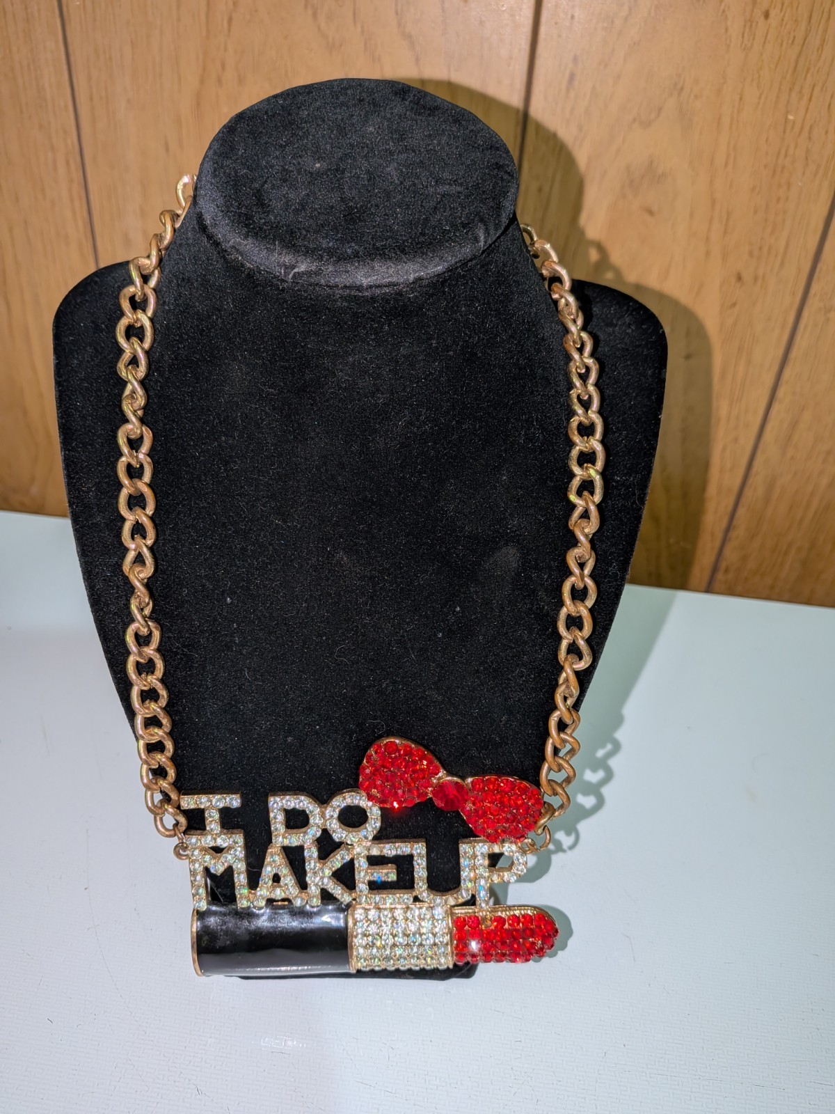 Gold Tone Curb Link Statement Necklace “I DO MAKEUP” Lips Charm Red Bow