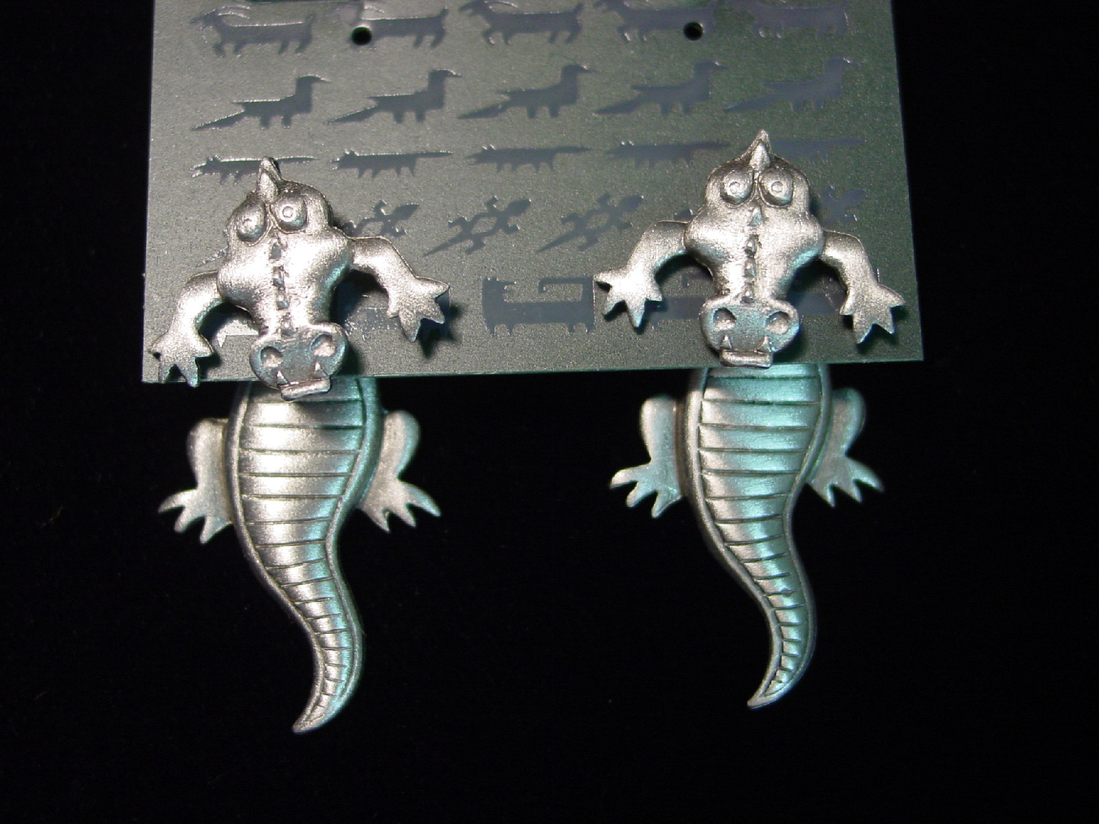 “JJ” Jonette Jewelry Silver Pewter ‘ALLIGATOR 3-D’ Pierced Earrings