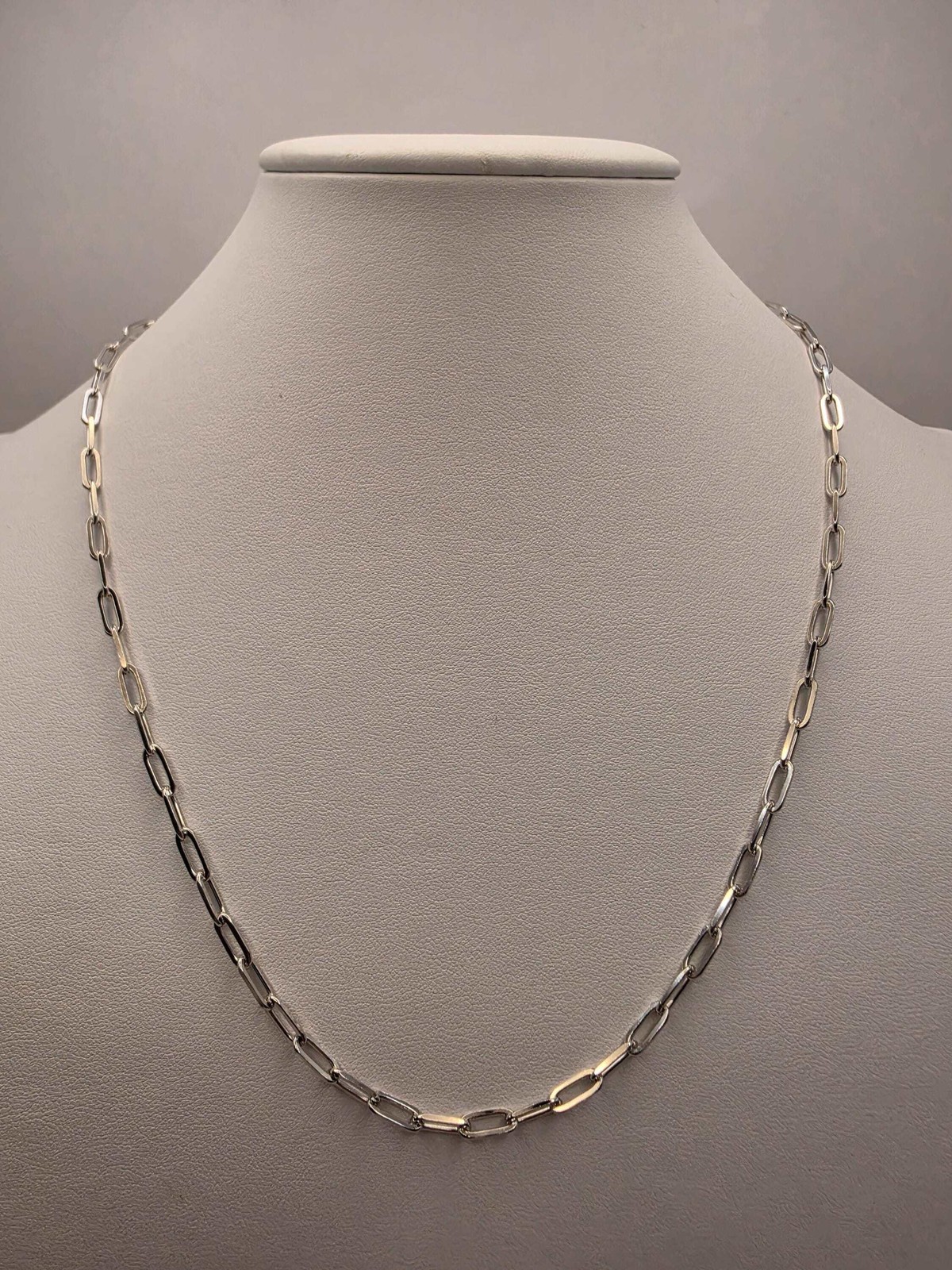 Sterling Silver Paperclip Chain Necklace 20 Inch 3.5mm 9.9 Grams Modern Oval Lin
