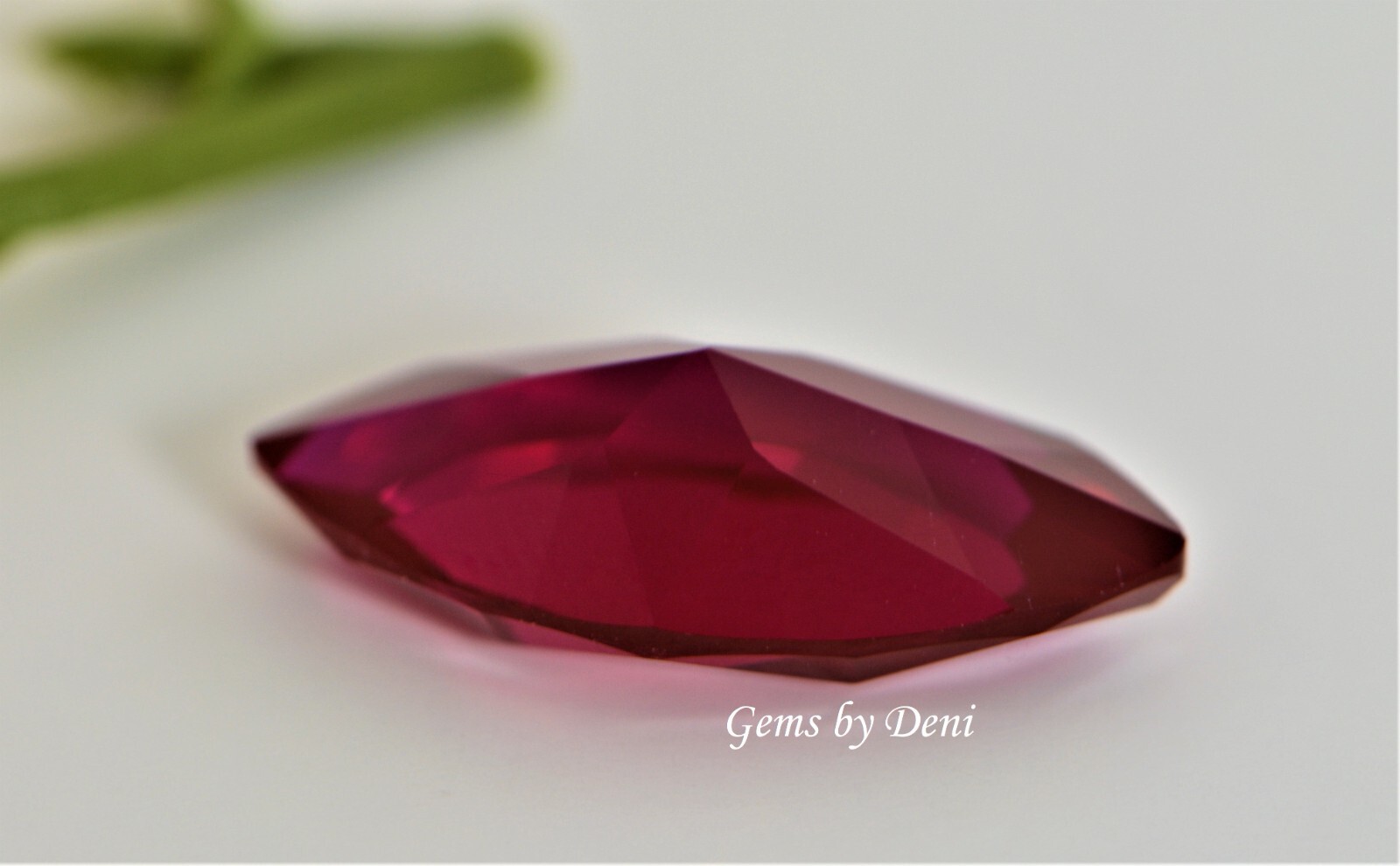 Lab-Created Ruby Marquise Shape Corundum (4×2-24x12mm)